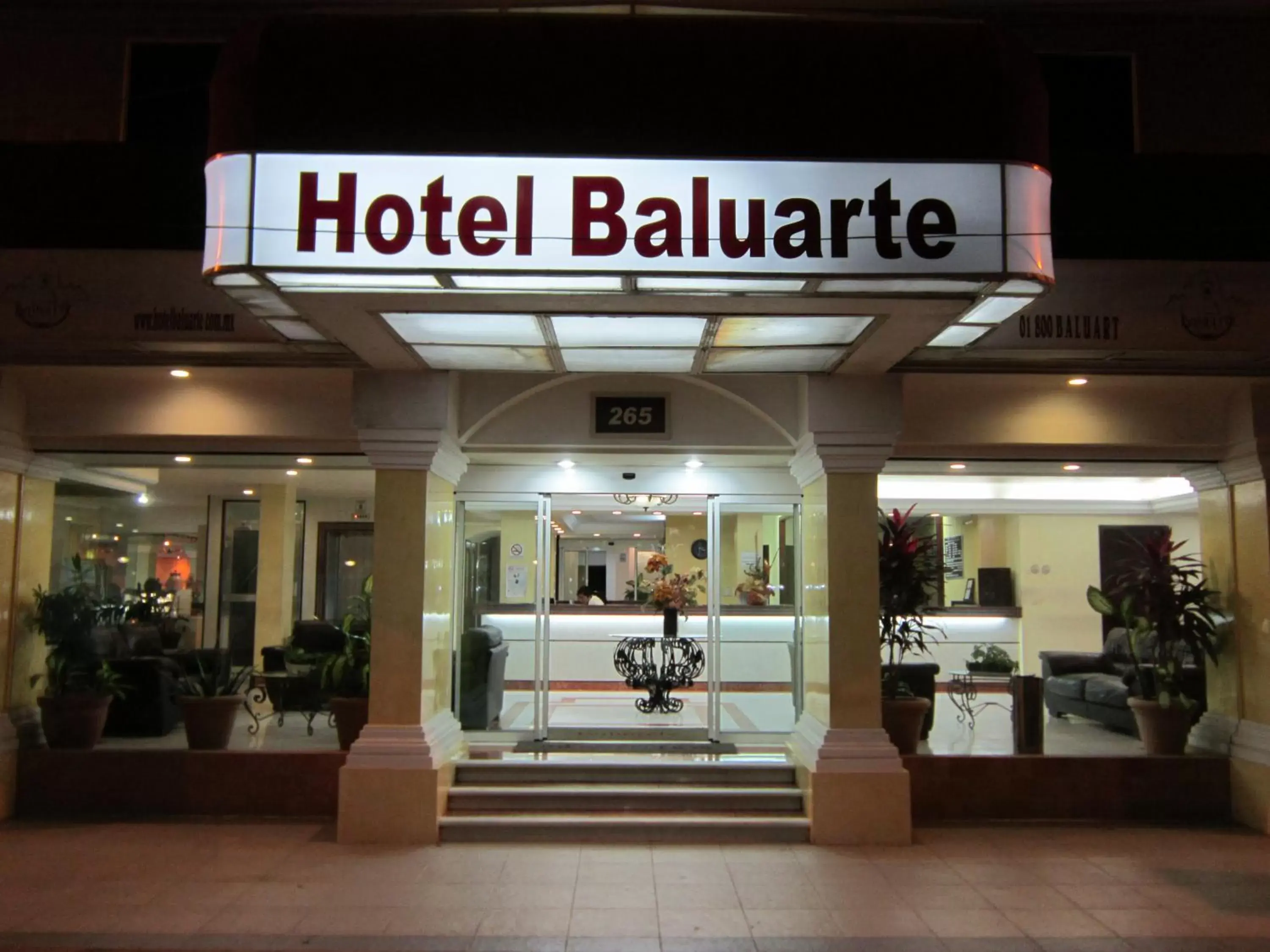 Facade/entrance in Hotel Baluarte