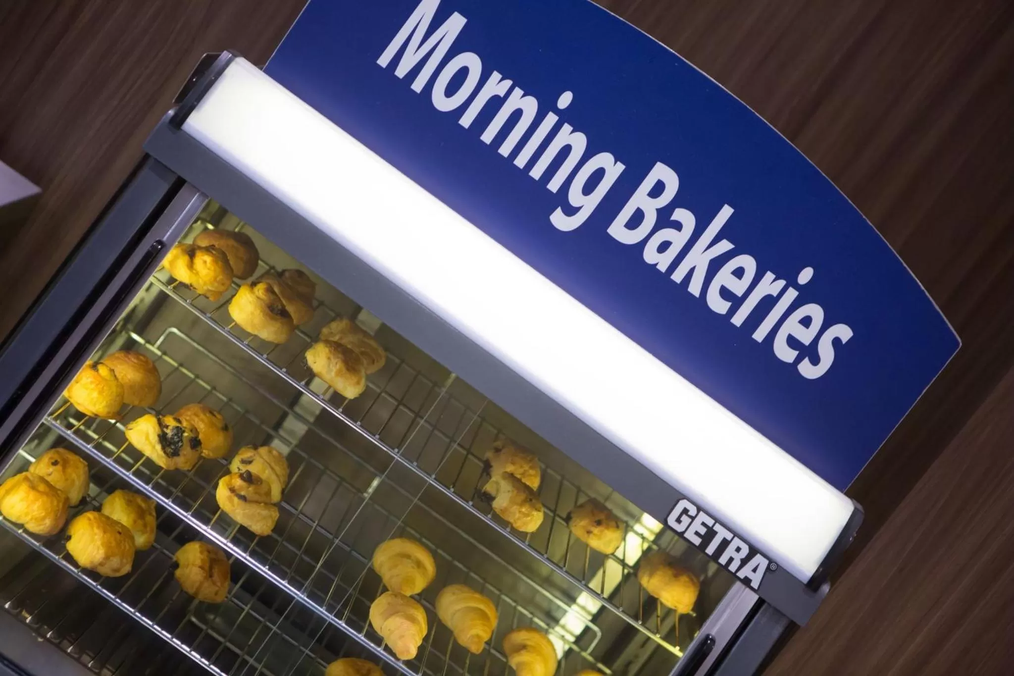 Restaurant/places to eat in Holiday Inn Express Jakarta International Expo by IHG