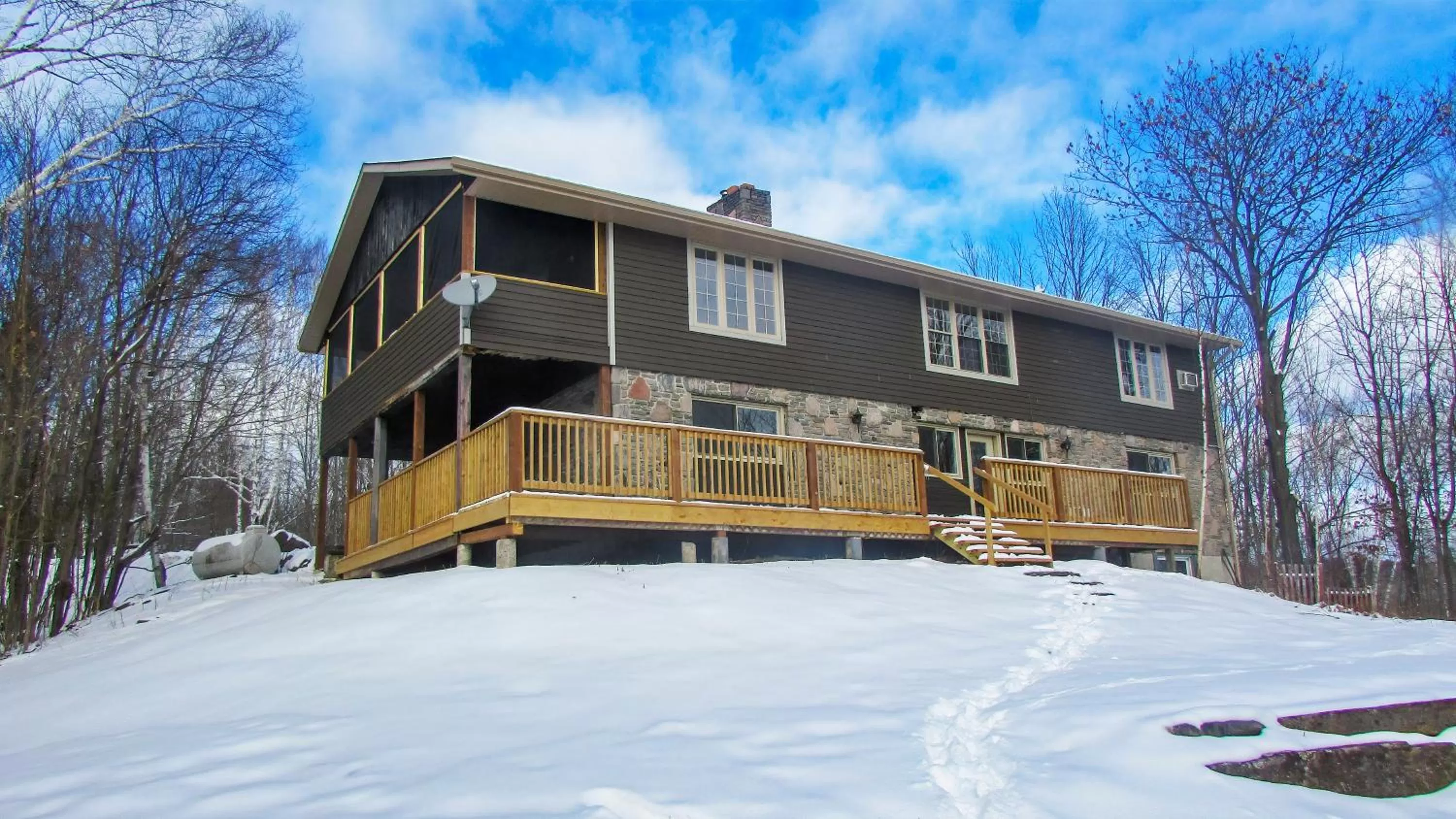 Luxury Hilltop Cottage in Blue Water Acres