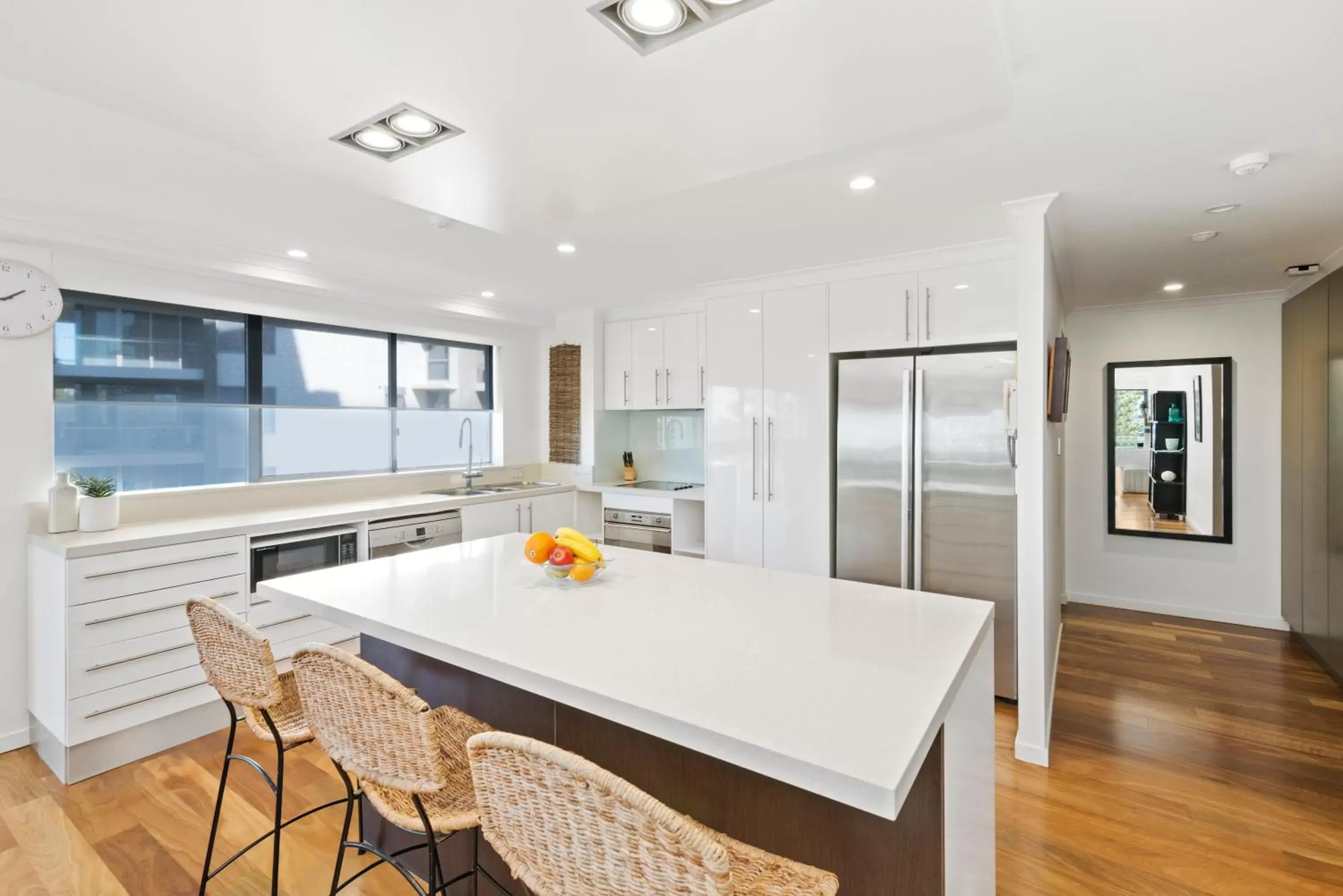 Kitchen or kitchenette, Kitchen/Kitchenette in Solnamara Beachfront Apartments