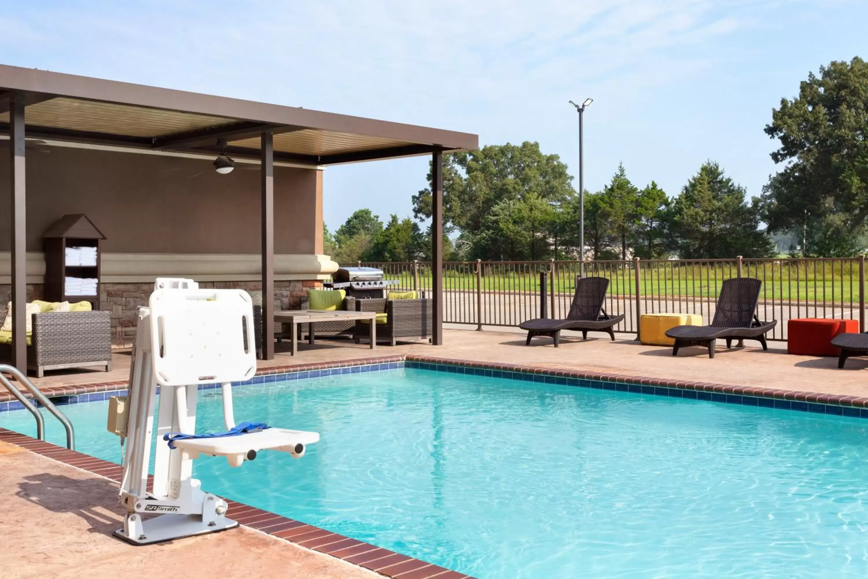 Swimming Pool in Holiday Inn Express & Suites Searcy, an IHG Hotel