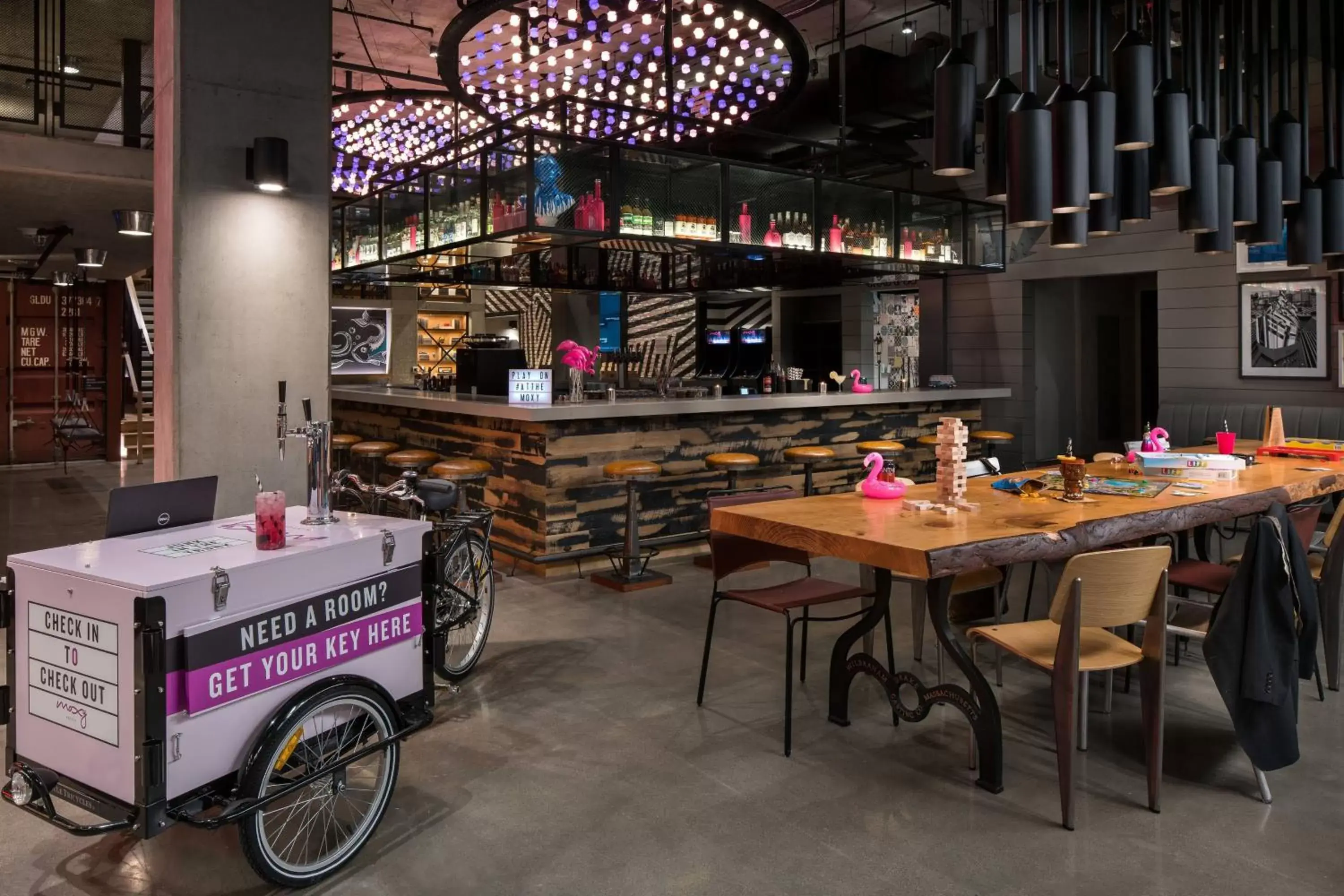 Restaurant/Places to Eat in Moxy San Diego Gaslamp Quarter