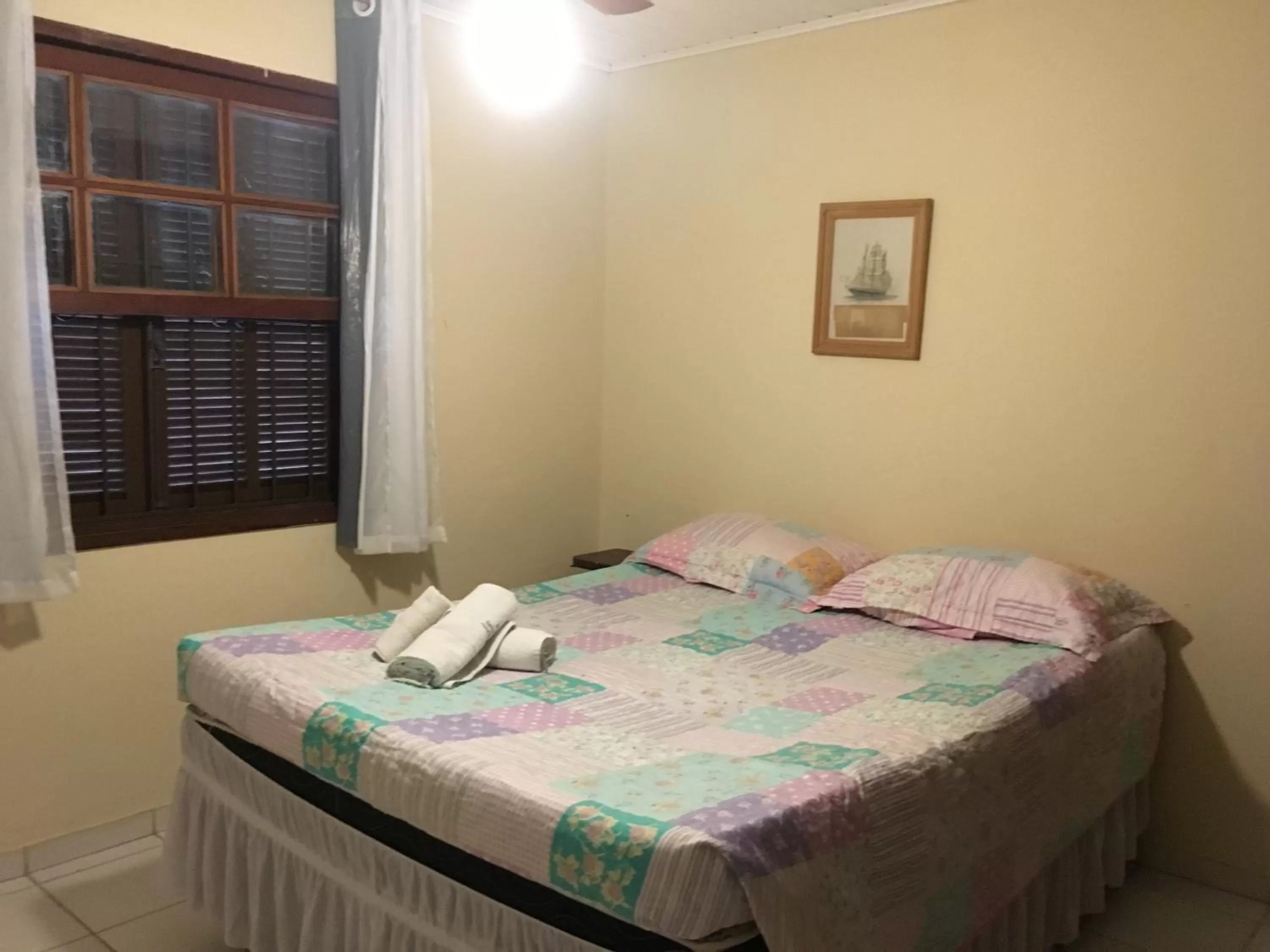 Bedroom, Bed in Pousada Saint Germain