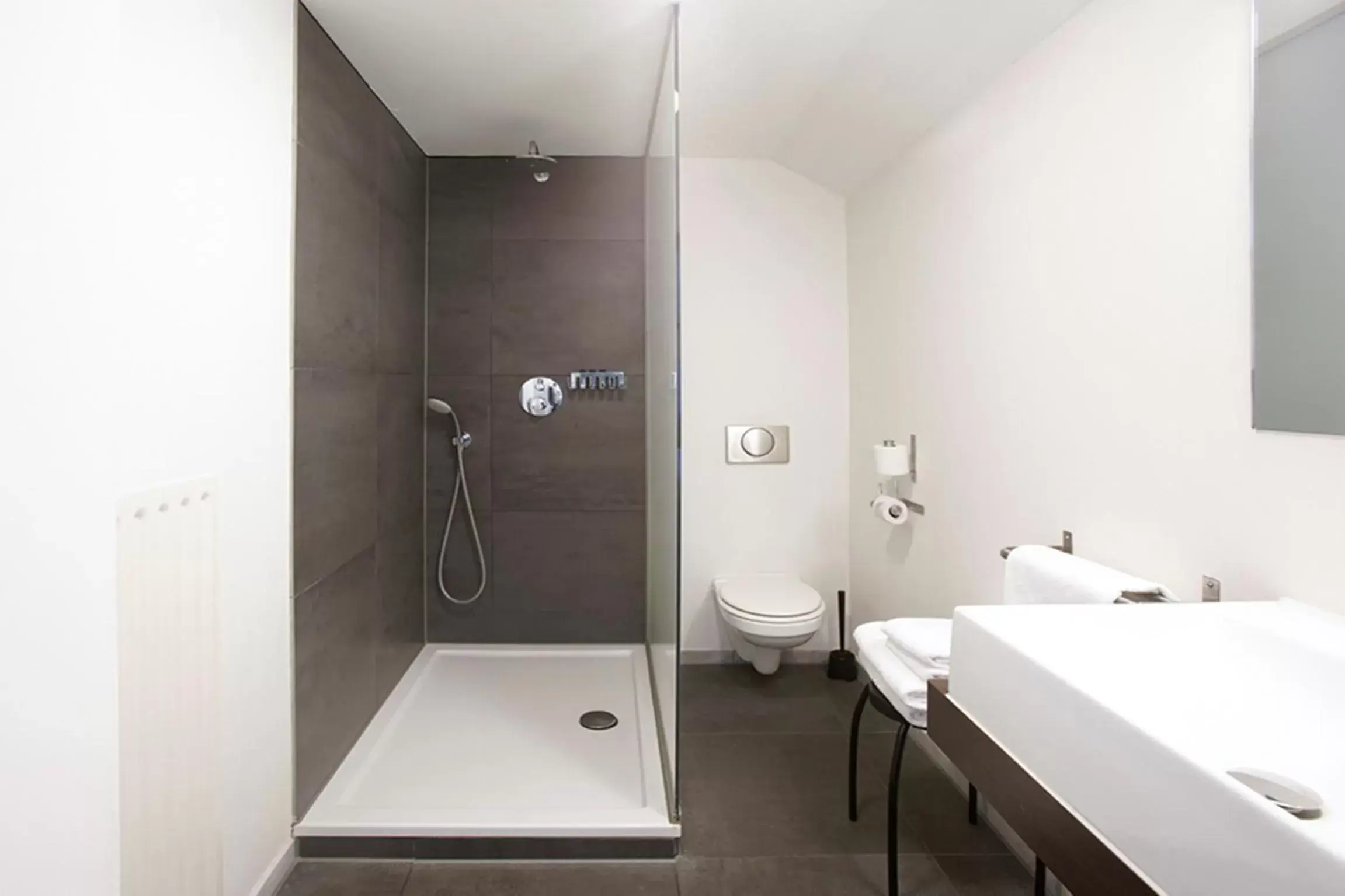 Photo of the whole room, Bathroom in BEAUMONT Maastricht