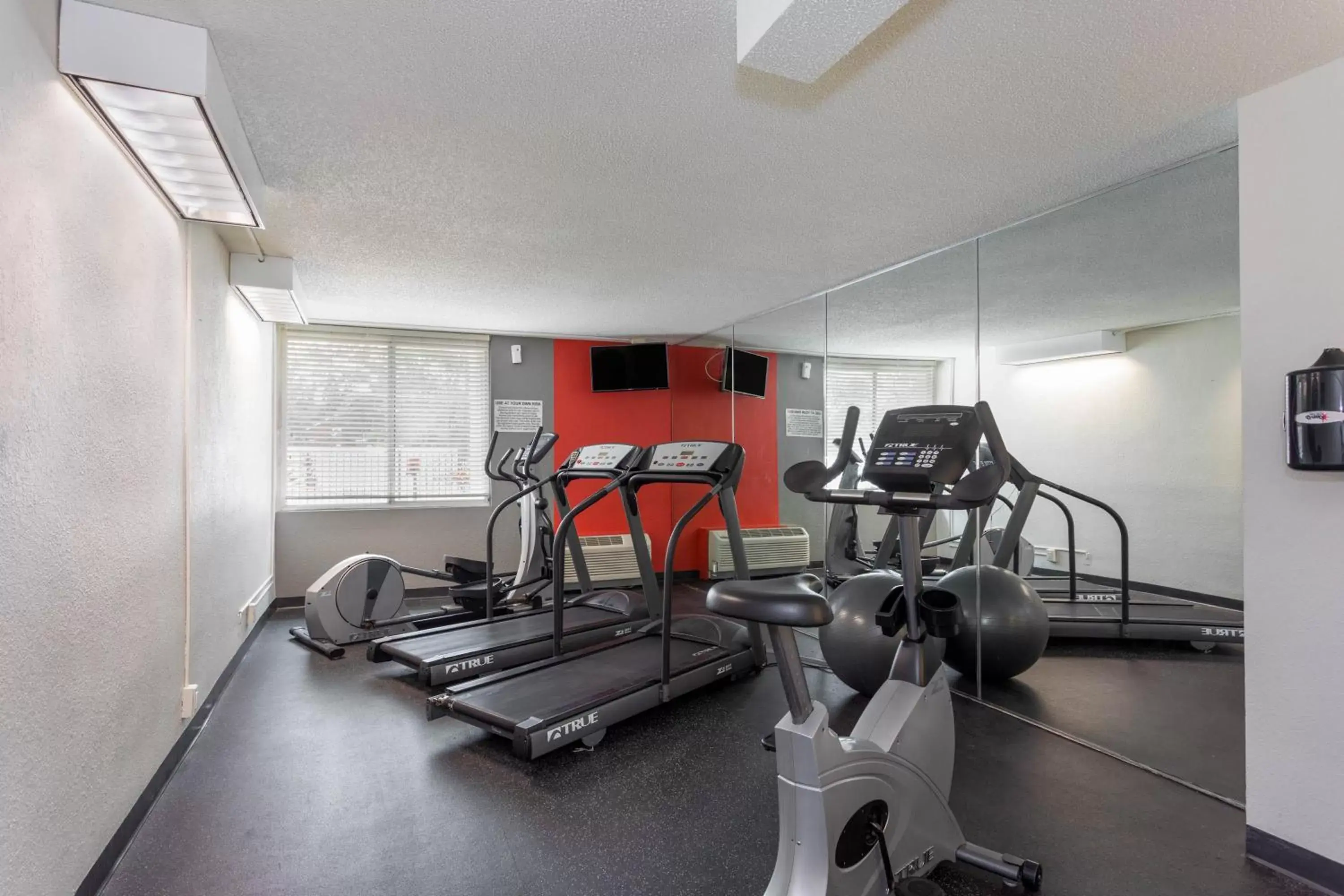 Fitness centre/facilities, Fitness Center/Facilities in Wyndham Garden Tallahassee Capitol Near FSU