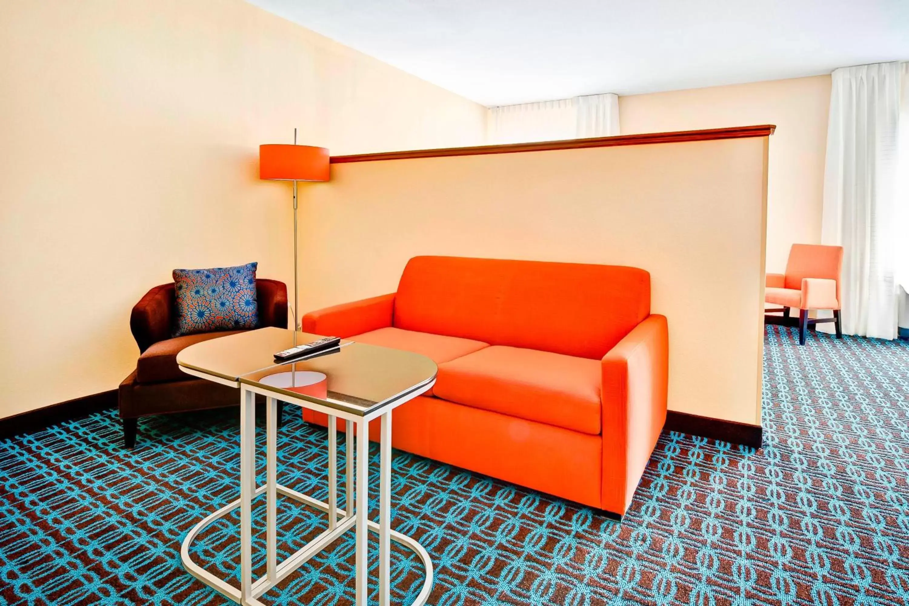 Photo of the whole room, Seating Area in Fairfield Inn and Suites by Marriott Durham Southpoint