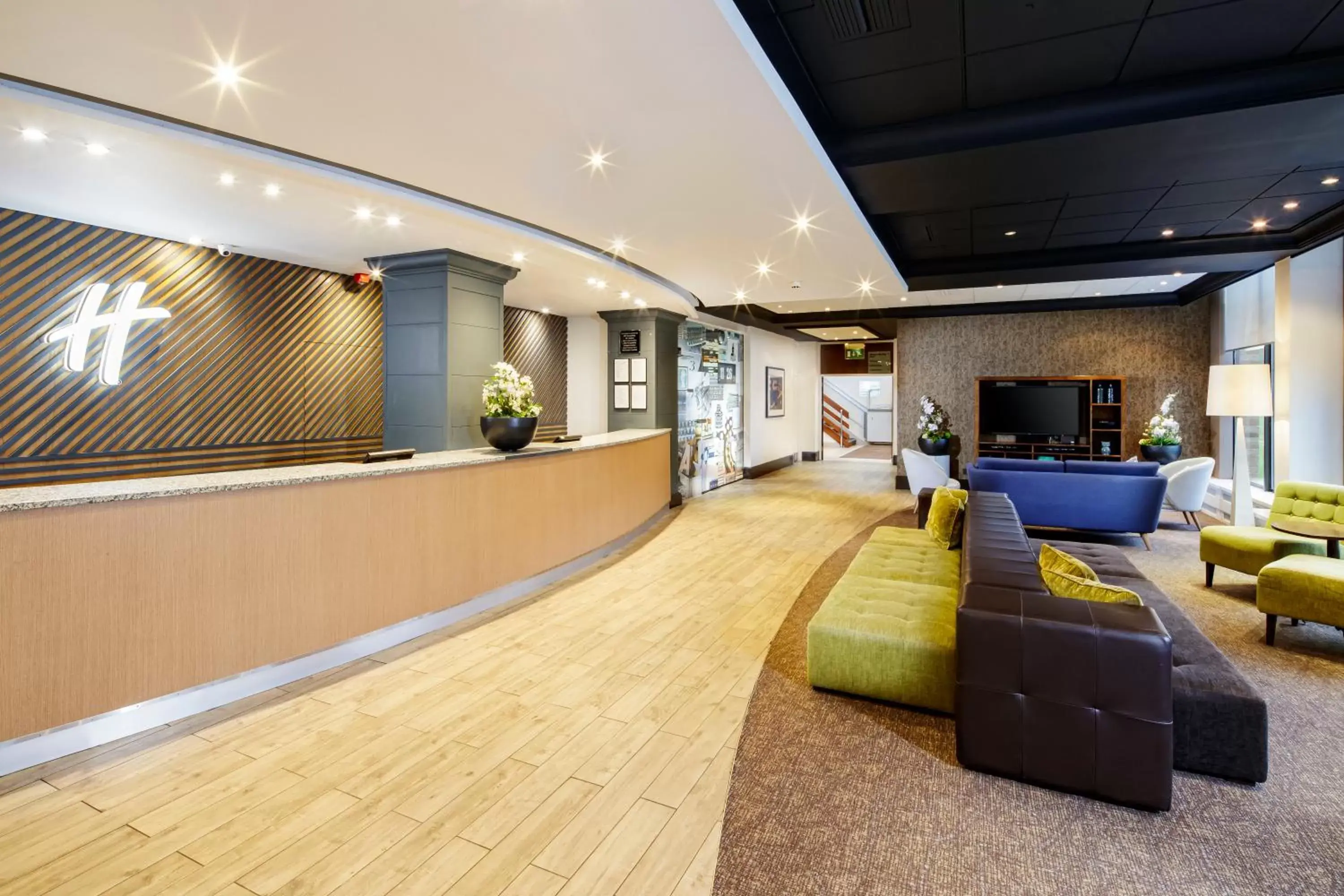 Lobby or reception in Holiday Inn Peterborough West by IHG Lobby or reception in Holiday Inn Peterborough West by IHG