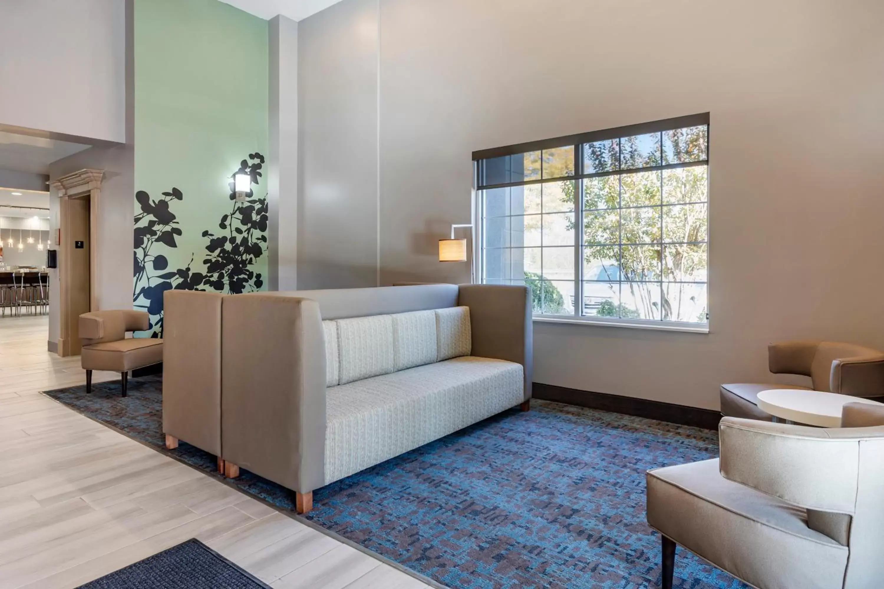 Lobby or reception, Seating Area in Sleep Inn & Suites Lebanon - Nashville Area