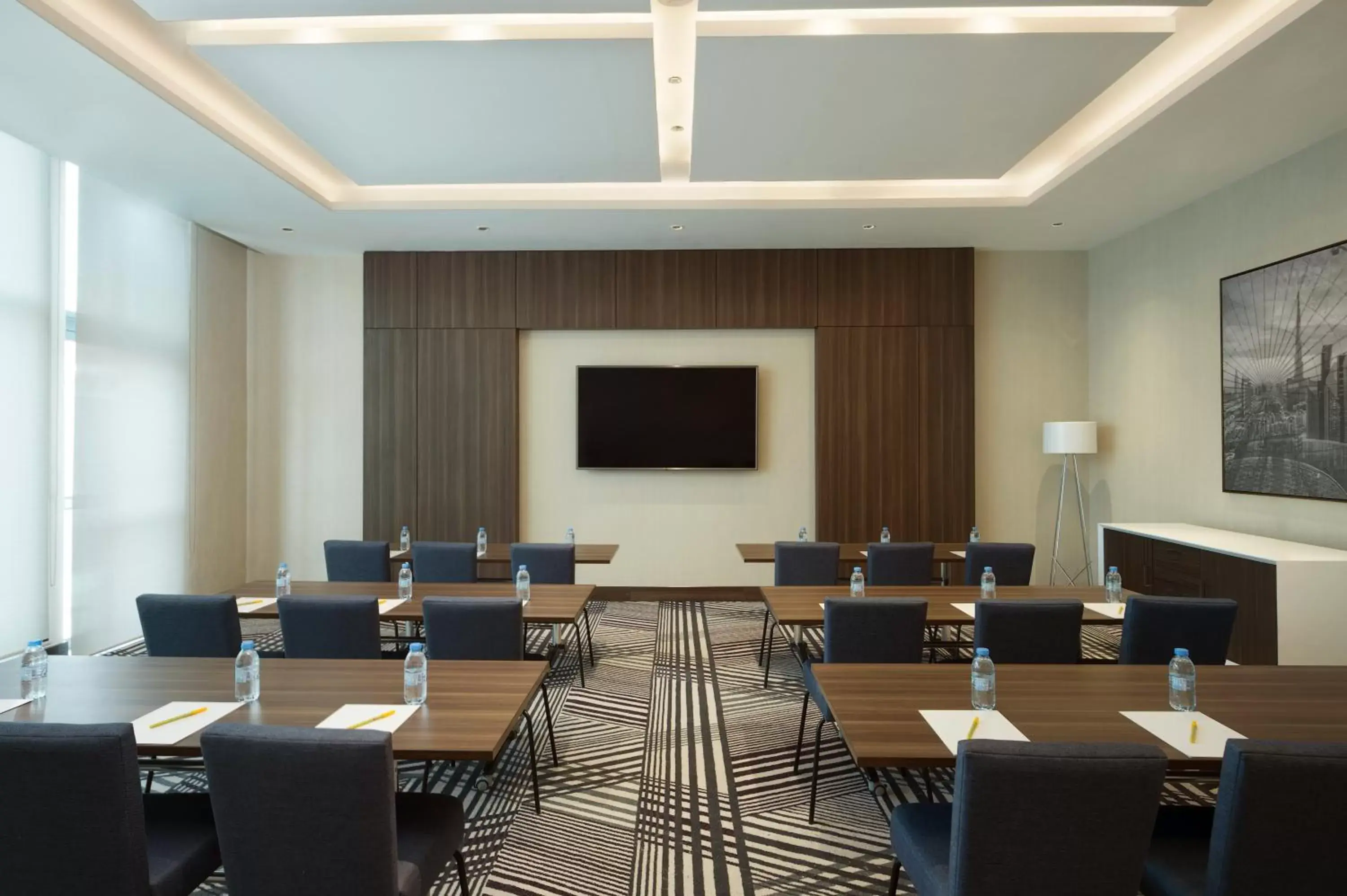 Meeting/conference room in Hampton By Hilton Dubai Airport