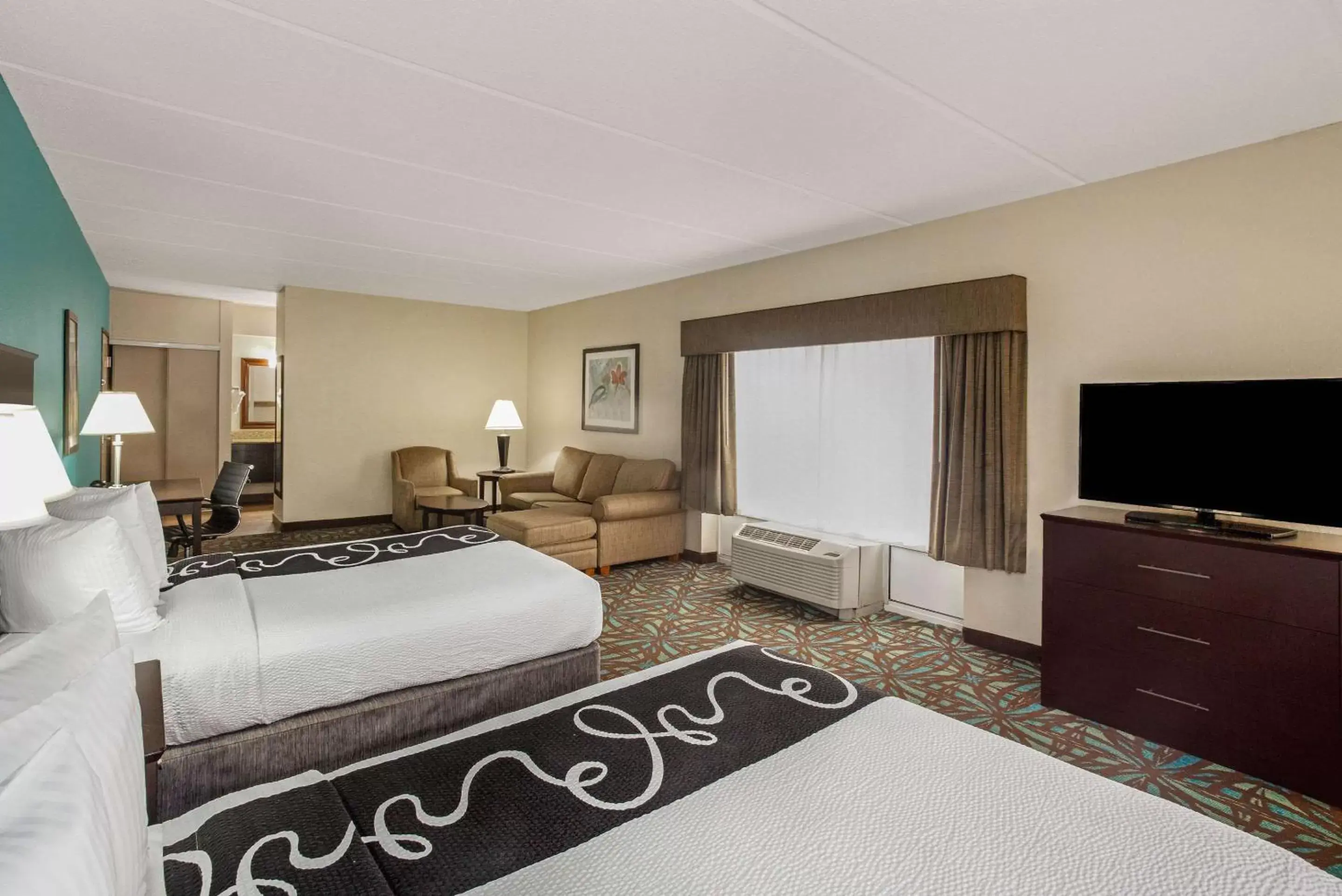 Bedroom, Bed in Comfort Inn & Suites Sarasota I75