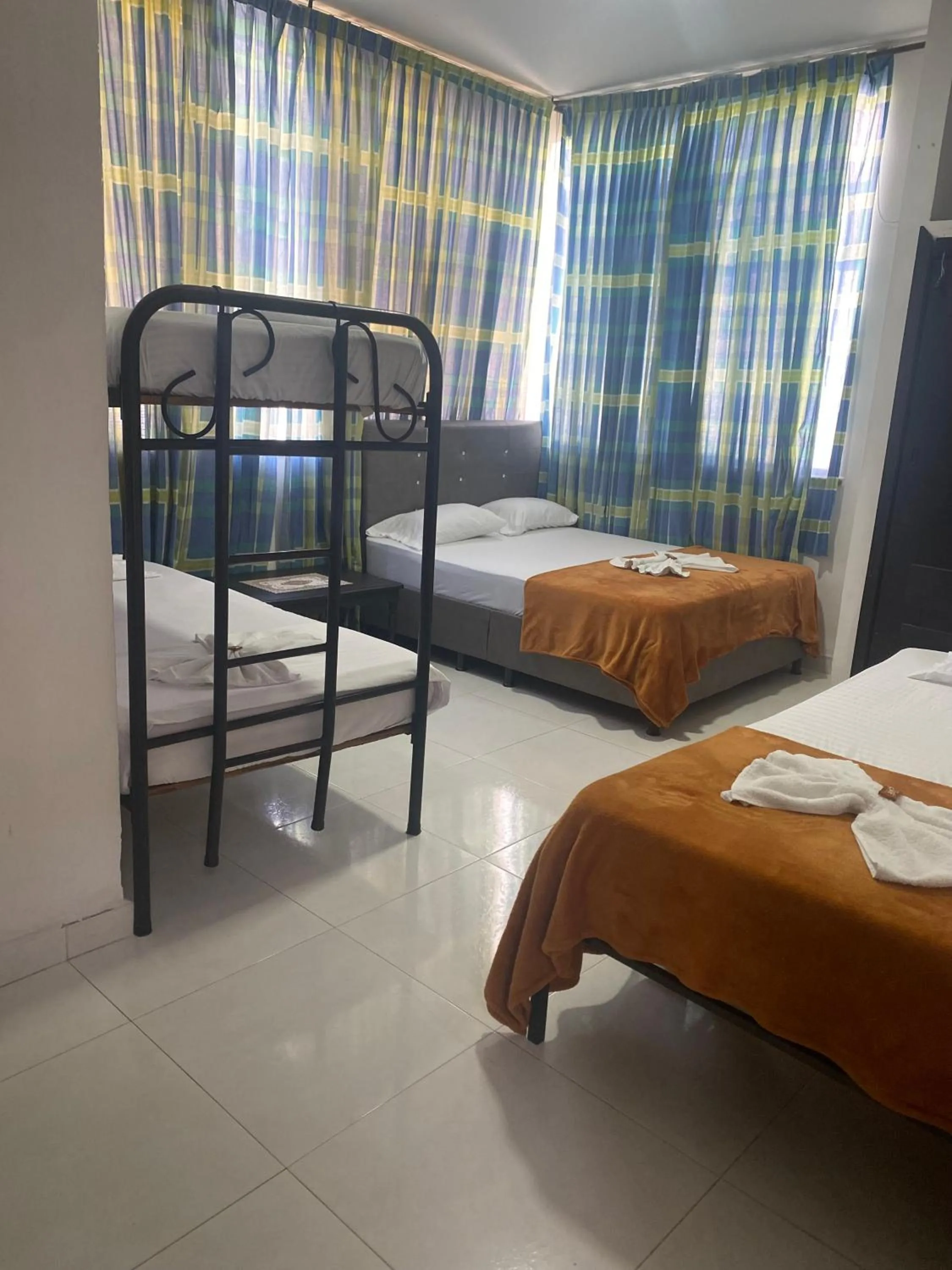 Bedroom, Bed in Hotel Colonial Plaza