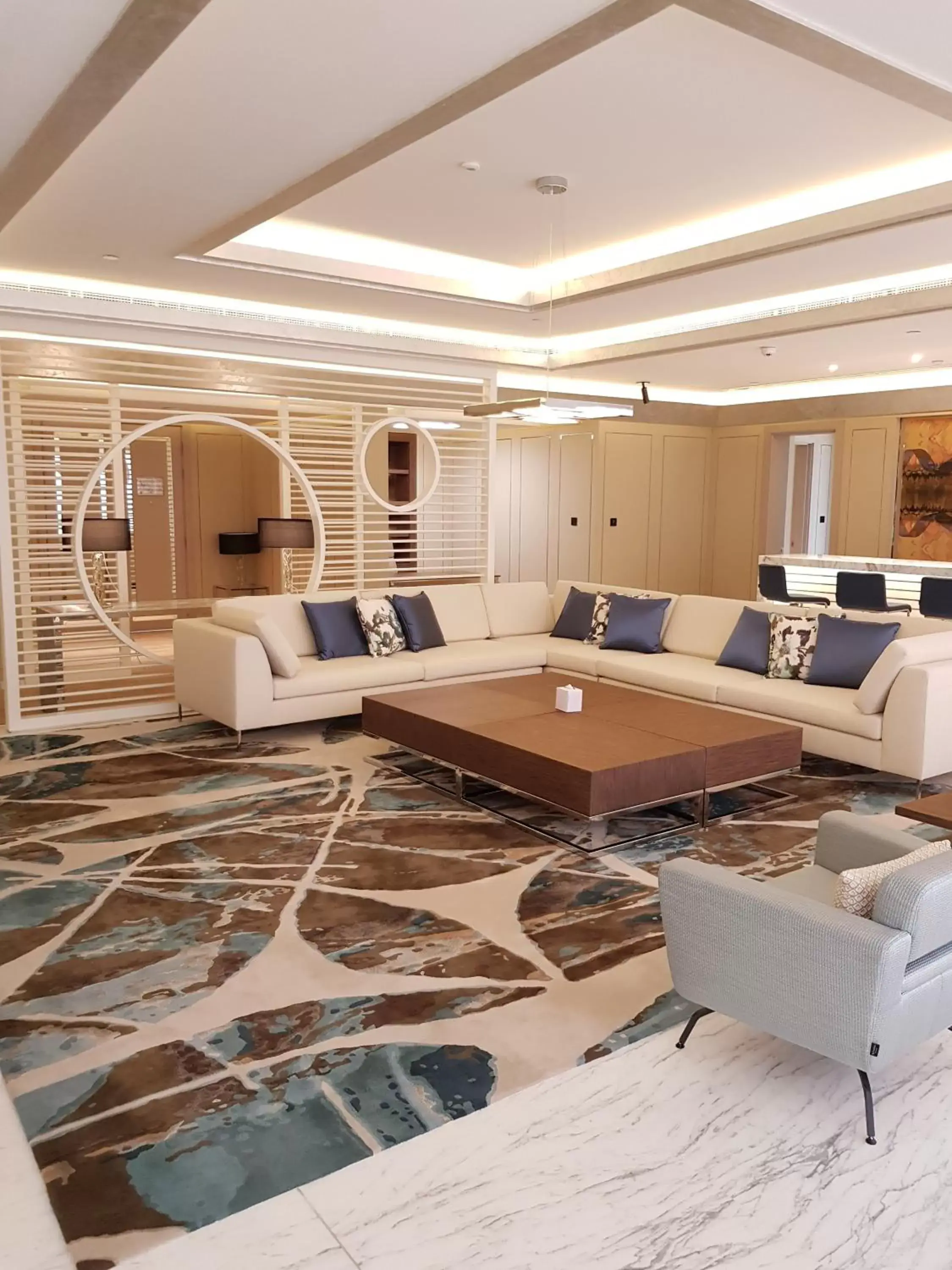 Communal lounge/ TV room in Royal M Hotel & Resort Abu Dhabi