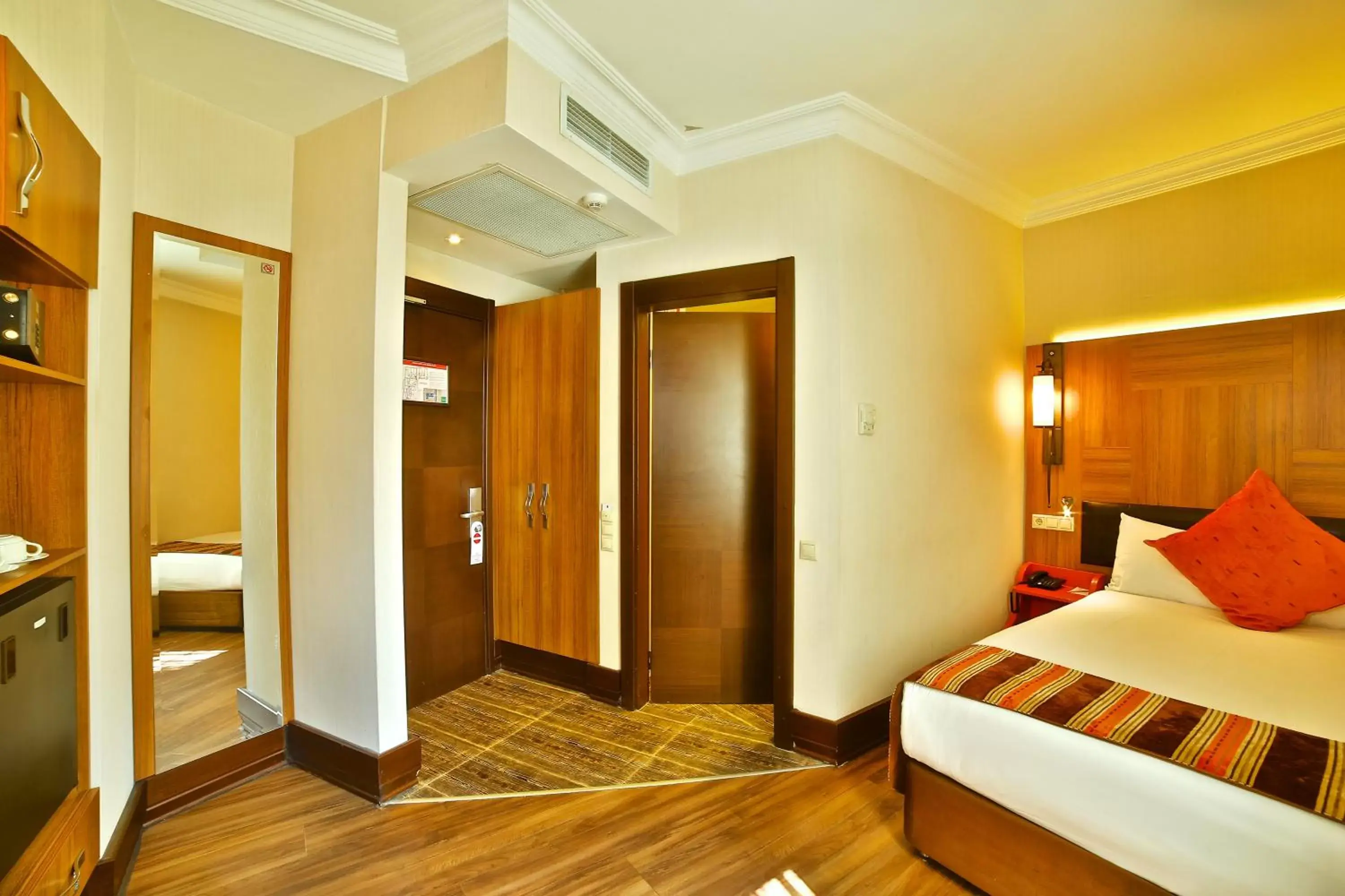 Bed in Konak Hotel Taksim