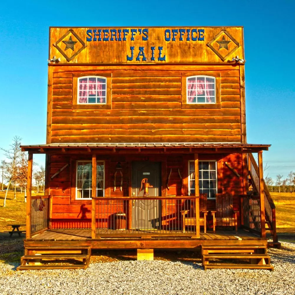 Property Building in Diamonds Old West