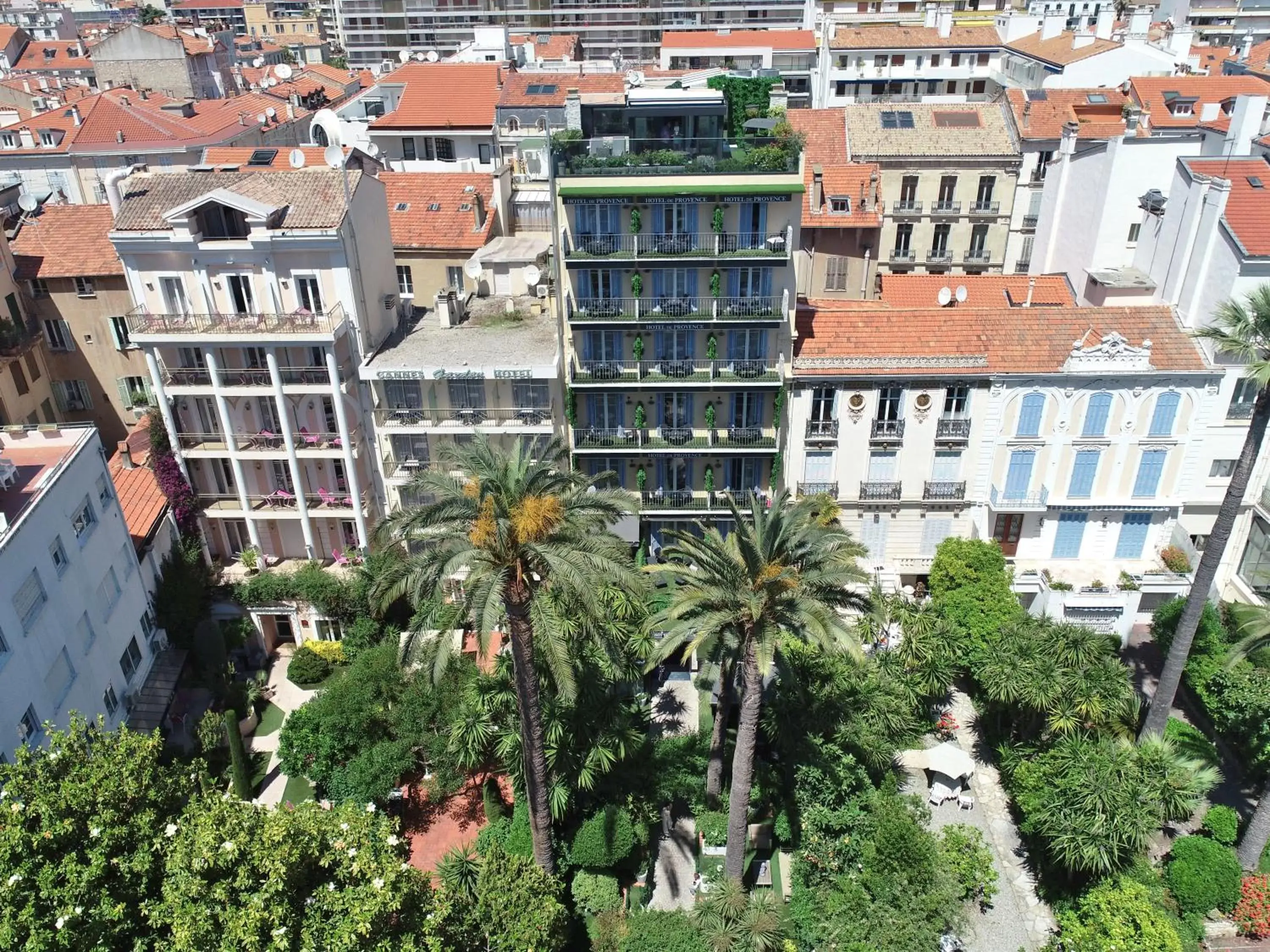 Neighbourhood, Bird's-eye View in Hôtel de Provence