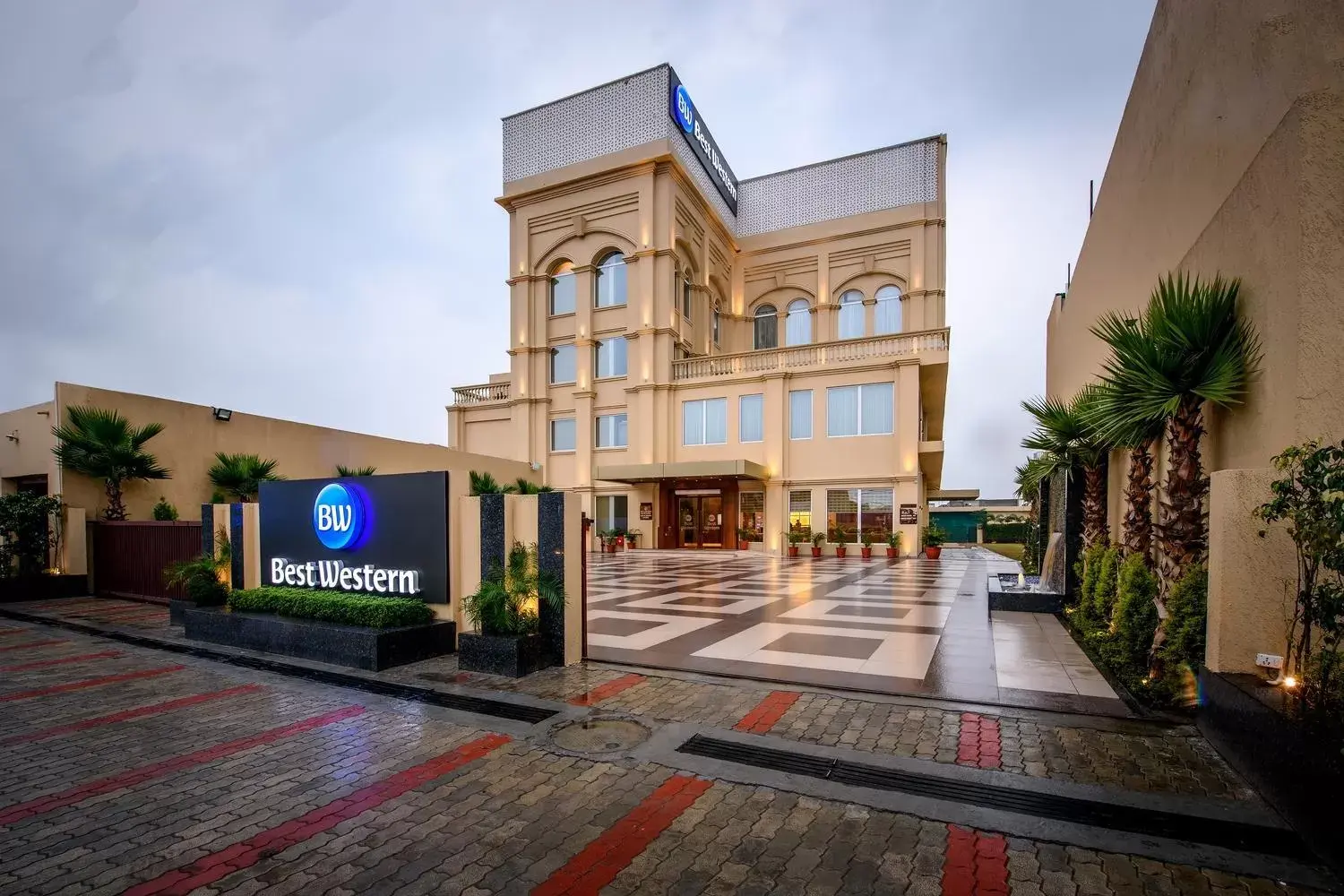 Property building in Best Western Kapurthala Property building in Best Western Kapurthala