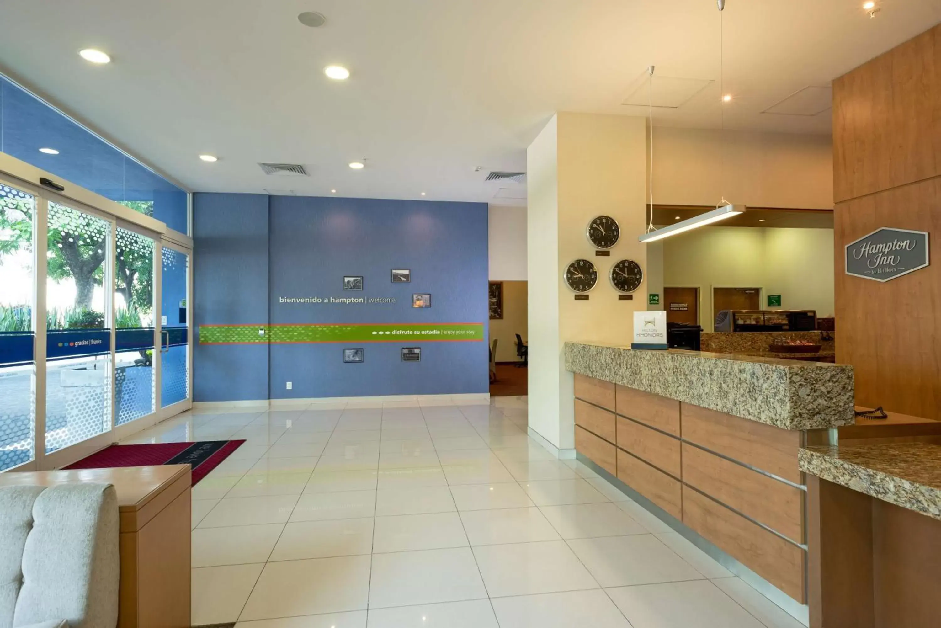 Lobby or reception, Lobby/Reception in Hampton by Hilton Guadalajara Expo