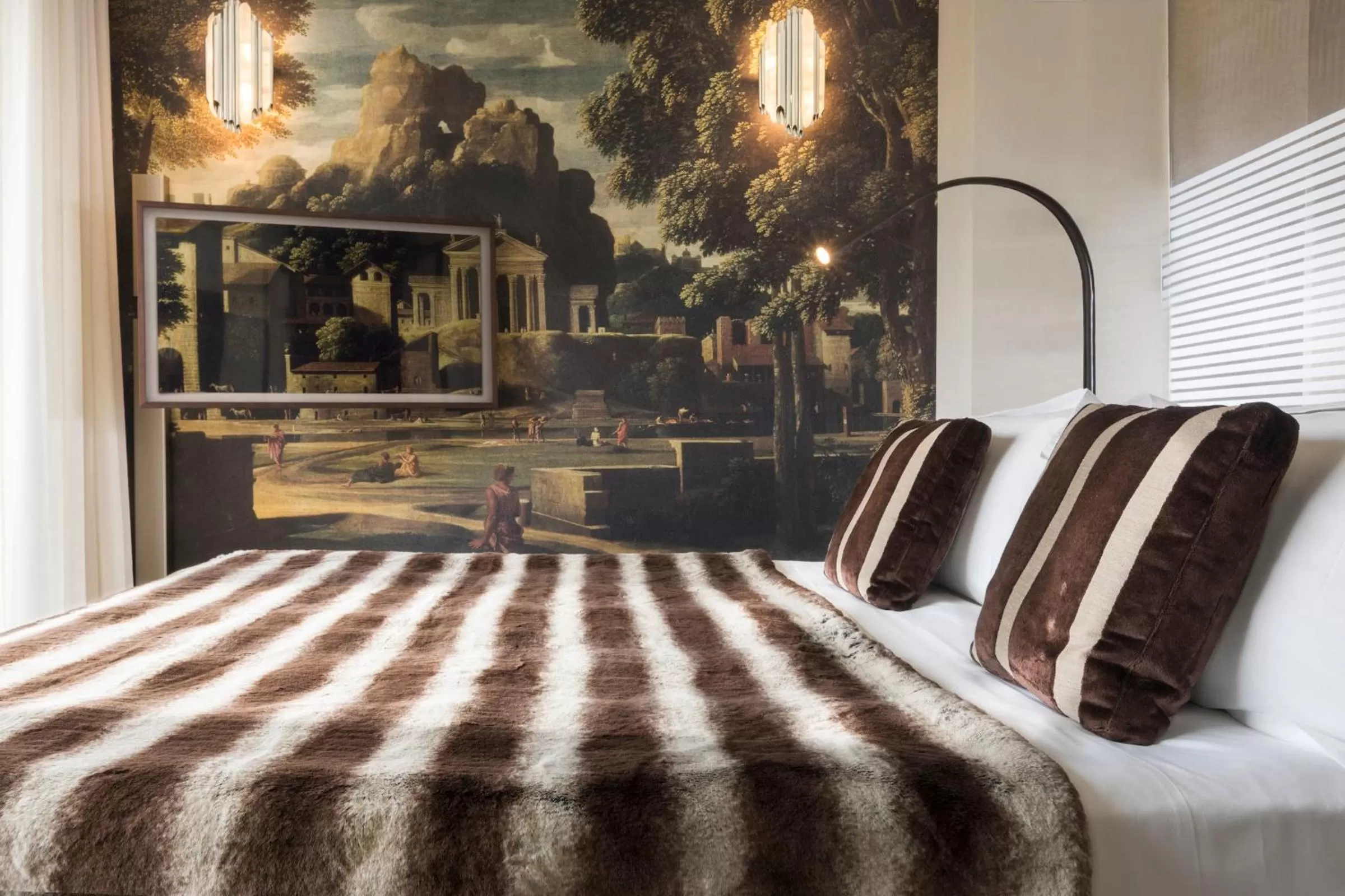 Decorative detail, Bed in Hotel Palazzo Manfredi – Small Luxury Hotels of the World