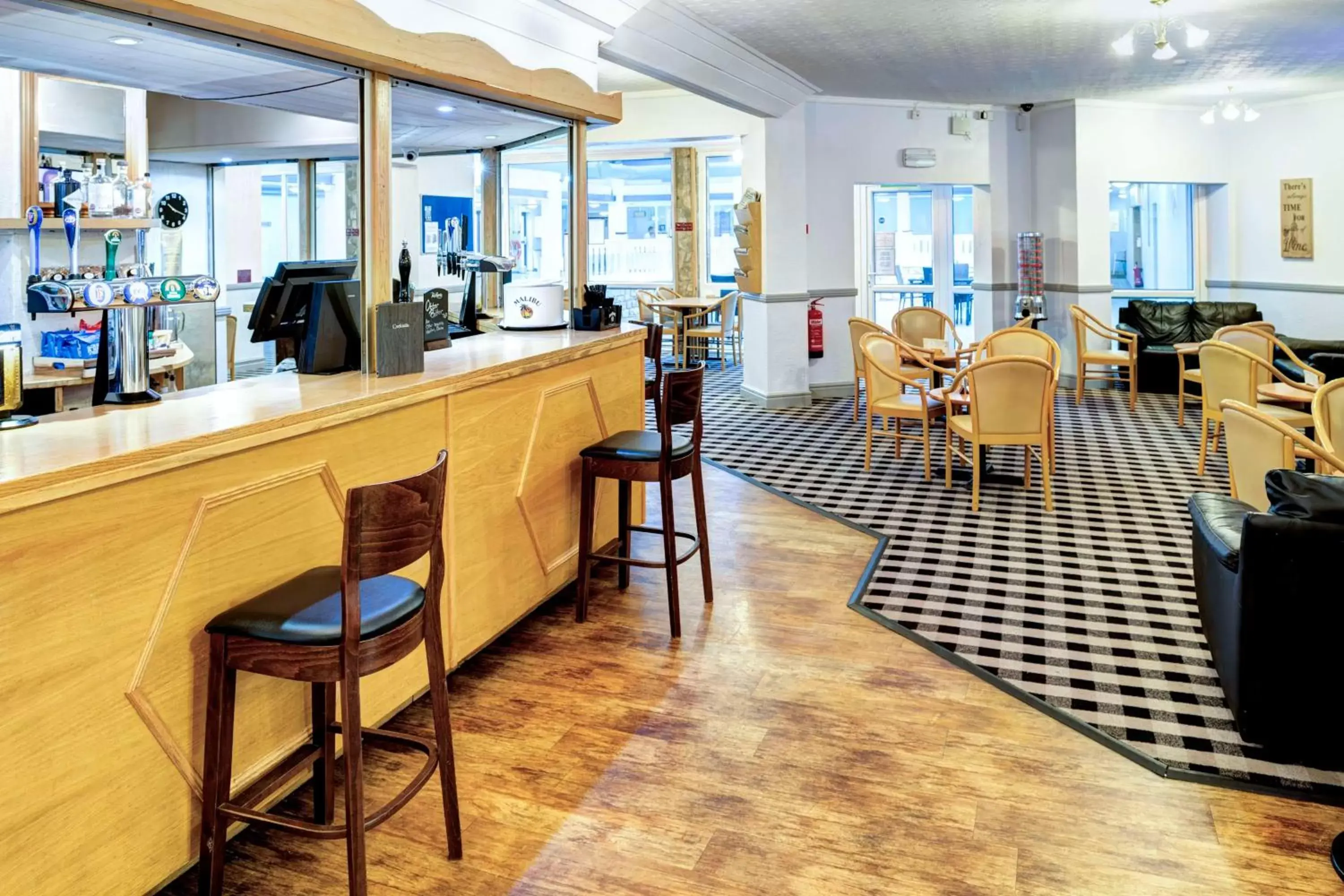 Restaurant/places to eat, Lounge/Bar in Best Western Weymouth Hotel Rembrandt