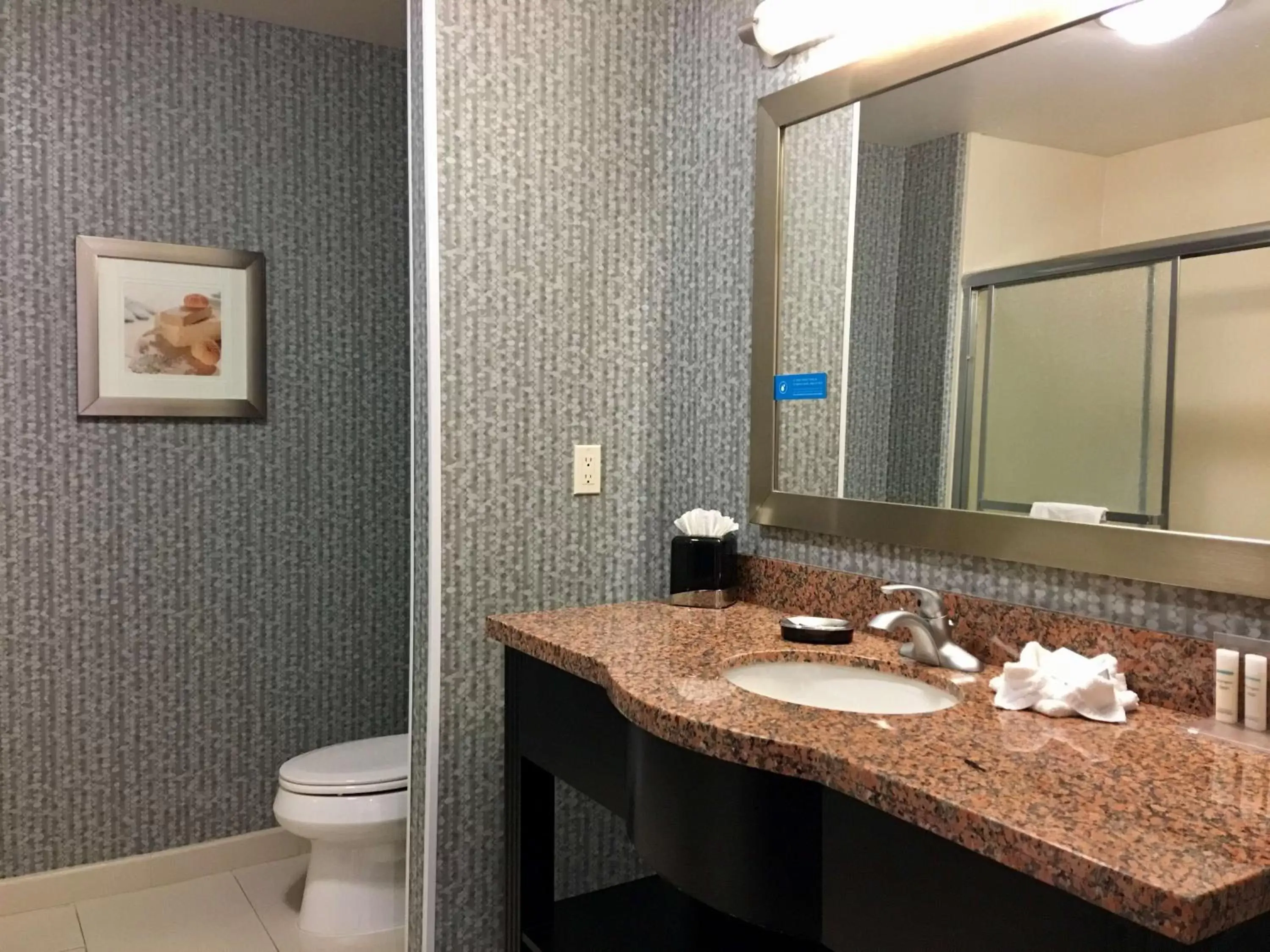 Bathroom in Hampton Inn and Suites Tulsa Central