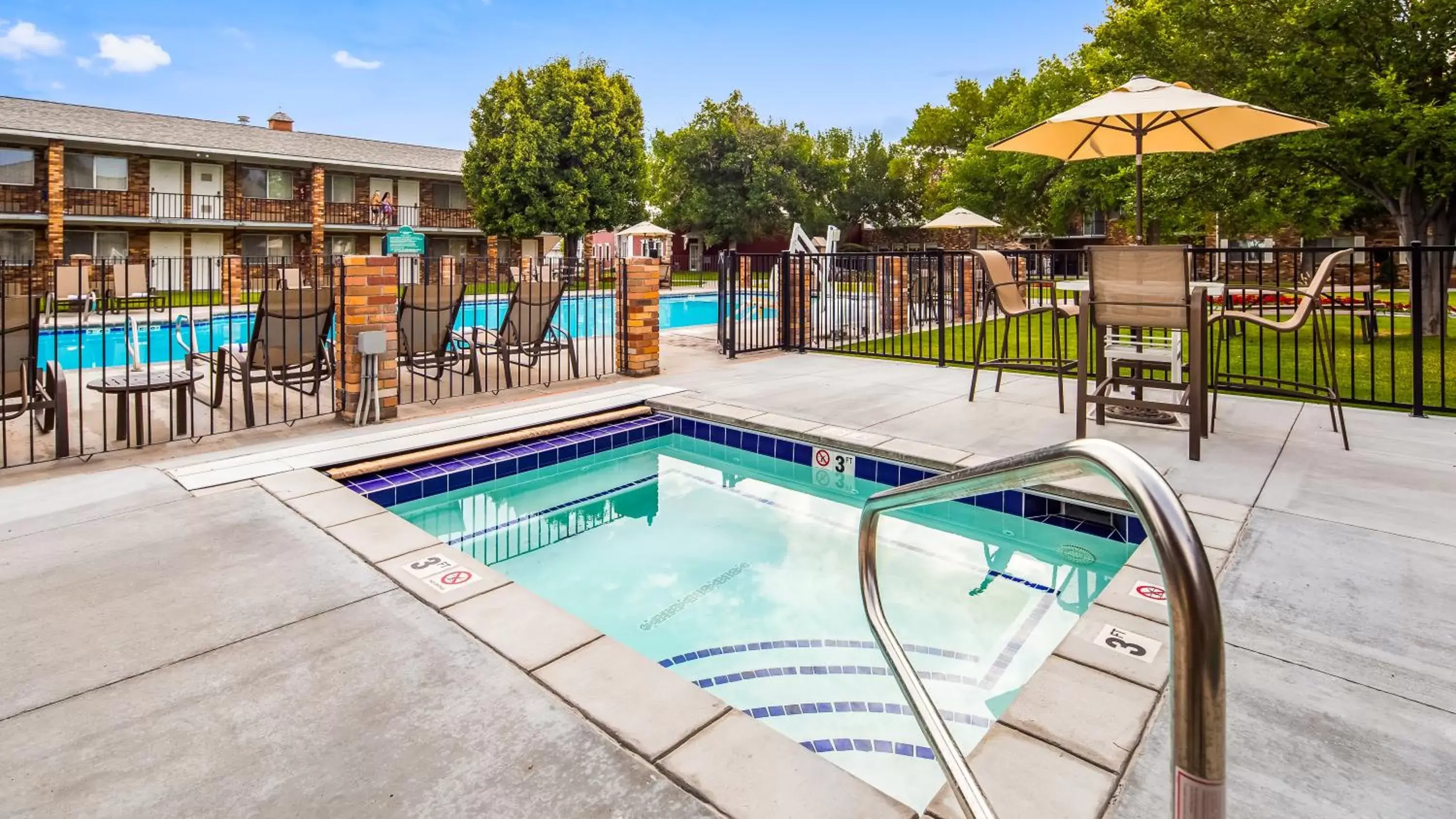 Hot Tub, Swimming Pool in Best Western Plus Burley Inn & Convention Center