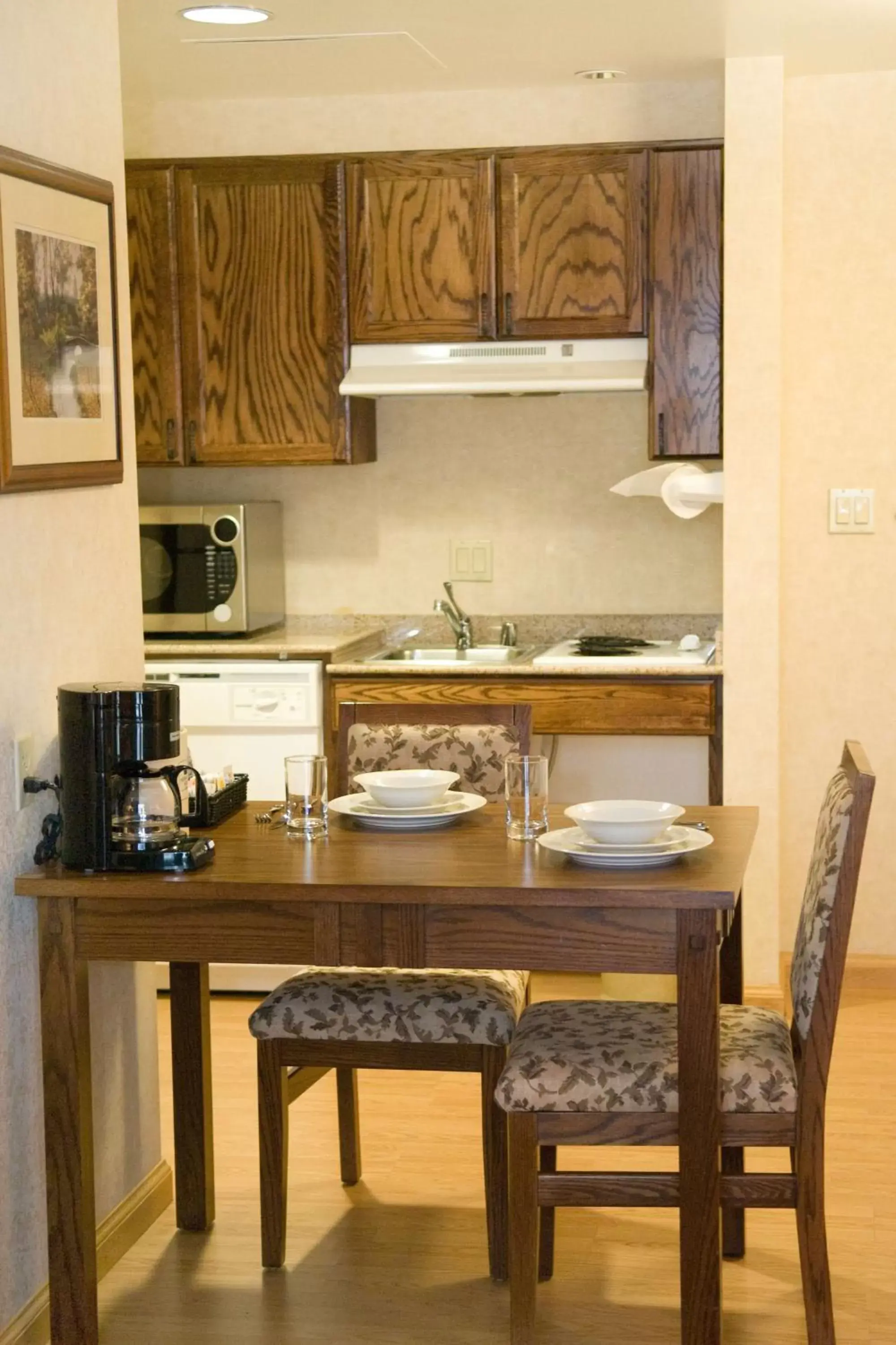 Kitchen or kitchenette, Kitchen/Kitchenette in Homewood Suites Bakersfield