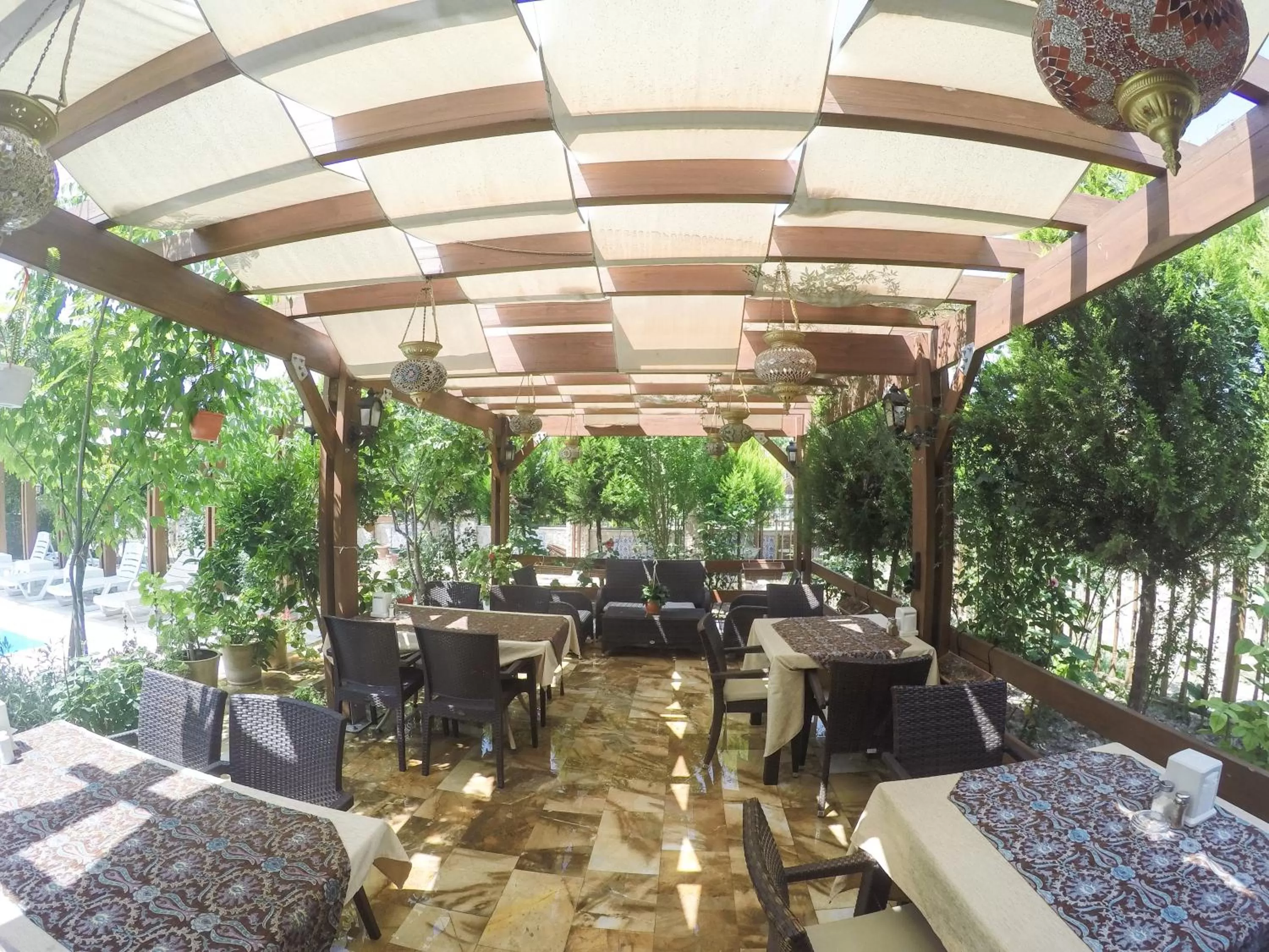 Summer in Melrose Pansiyon