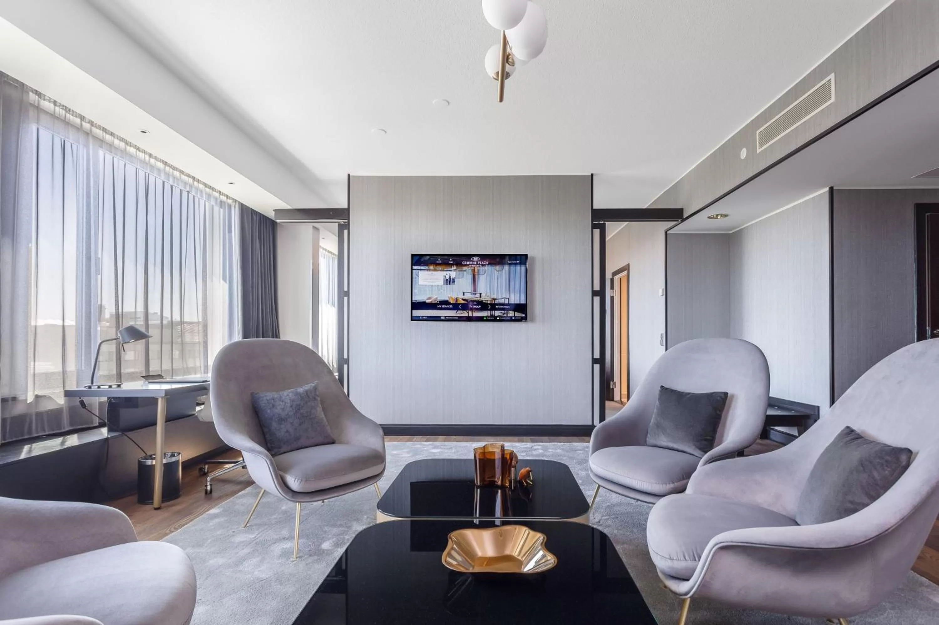 Photo of the whole room in Crowne Plaza Helsinki - Hesperia by IHG