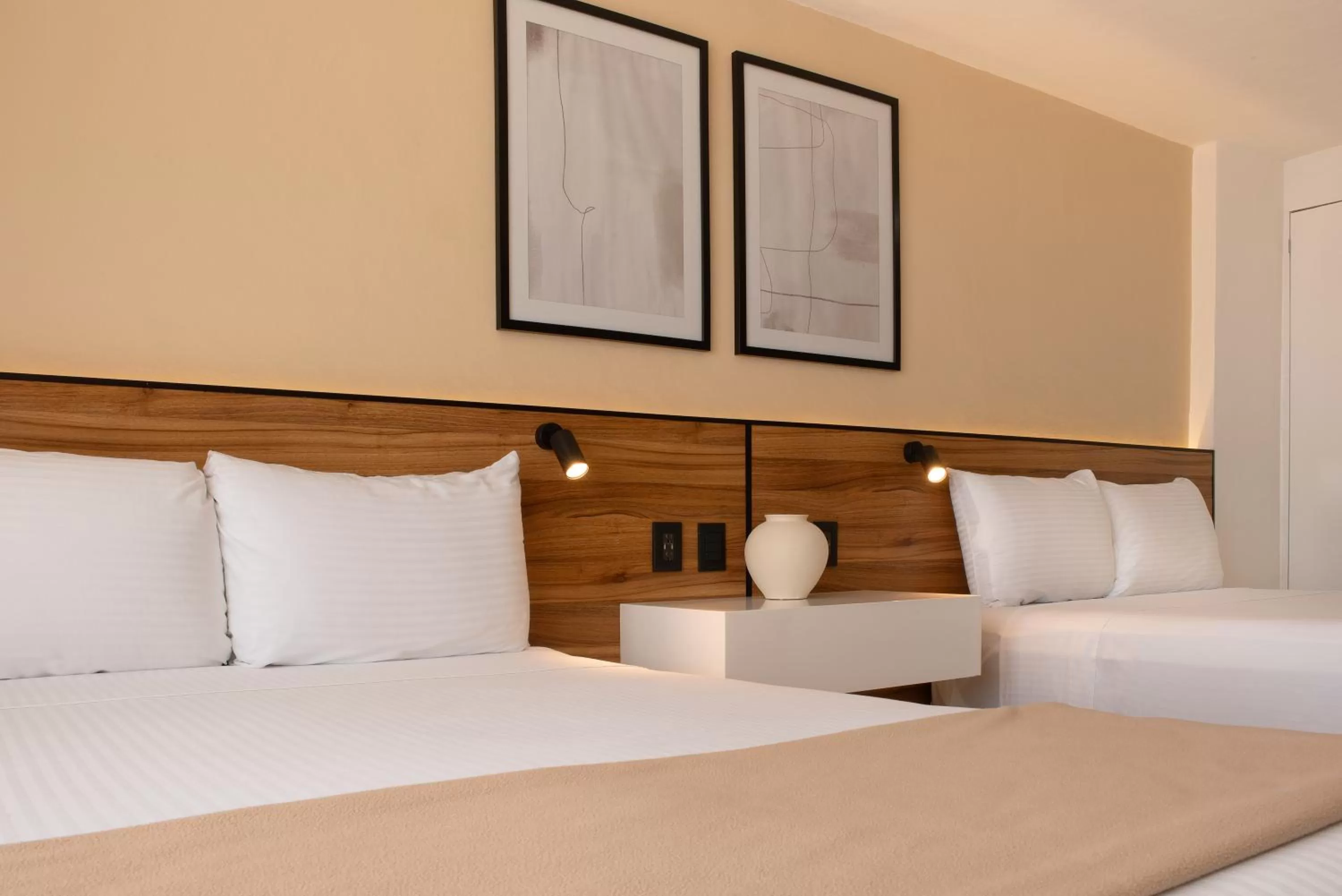 Bed in Hotel Calypso Cancun