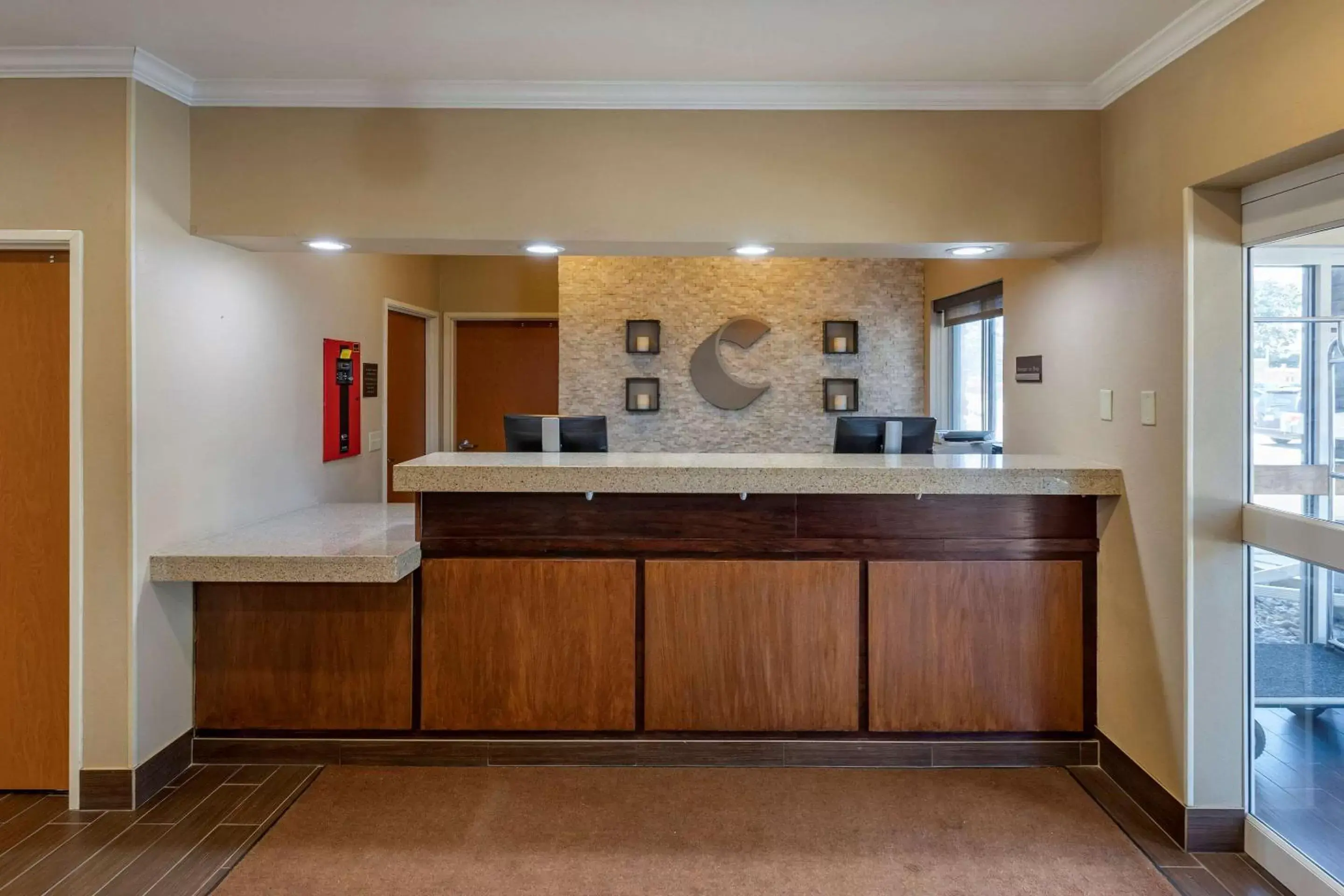 Lobby or reception, Lobby/Reception in Comfort Inn & Suites Waterloo – Cedar Falls