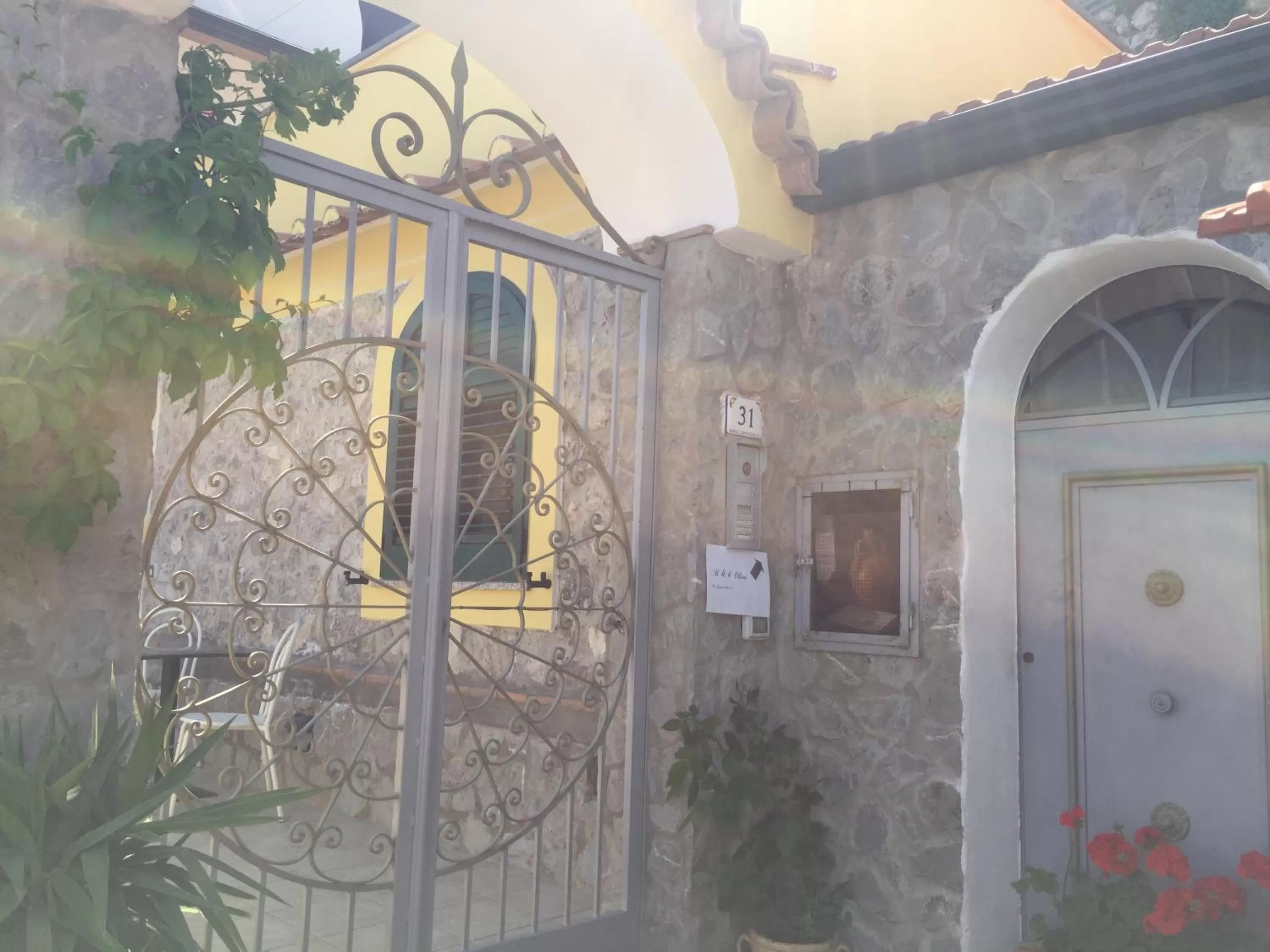 Facade/entrance in B&B Oliva