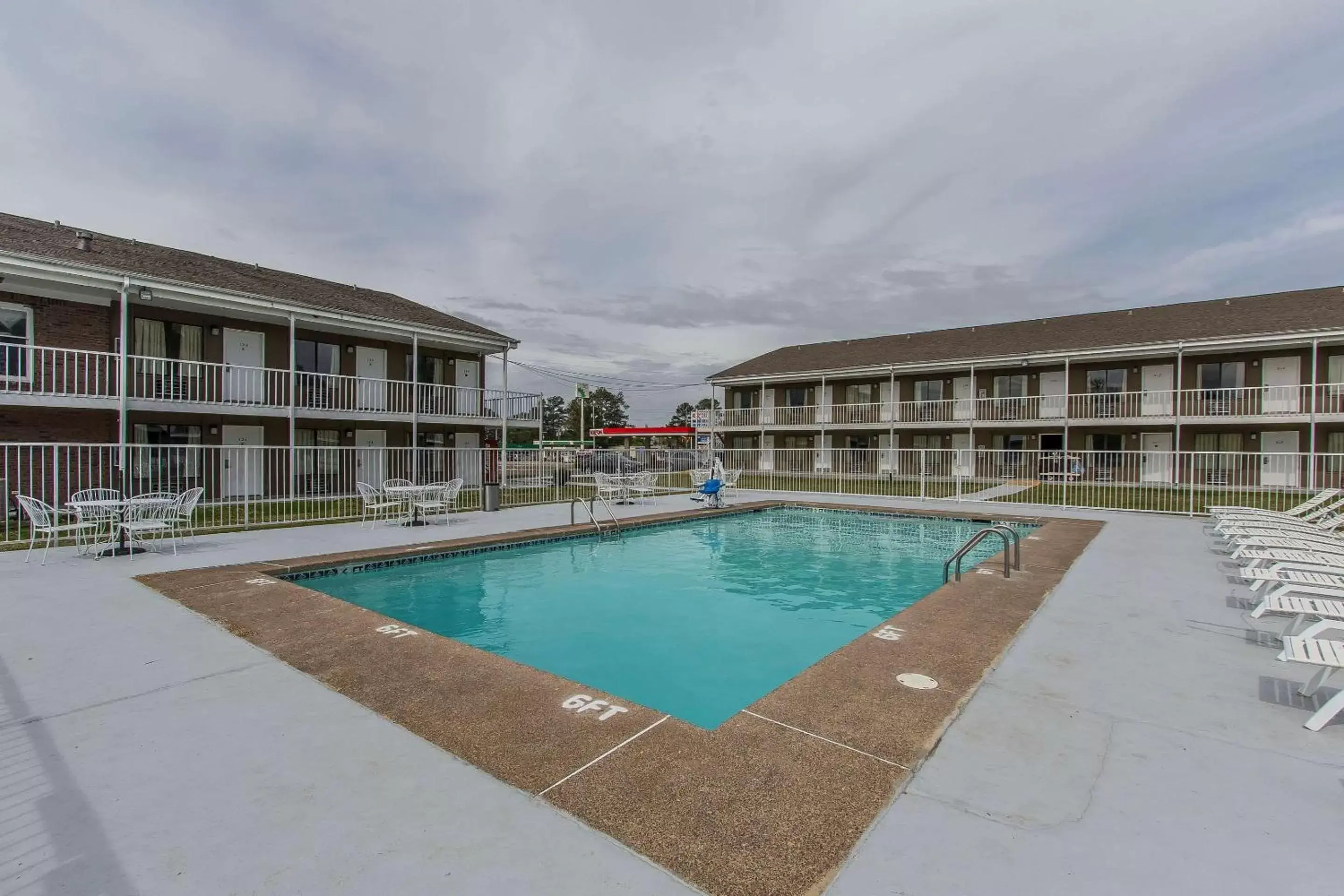 On site, Swimming Pool in Rodeway Inn Jackson