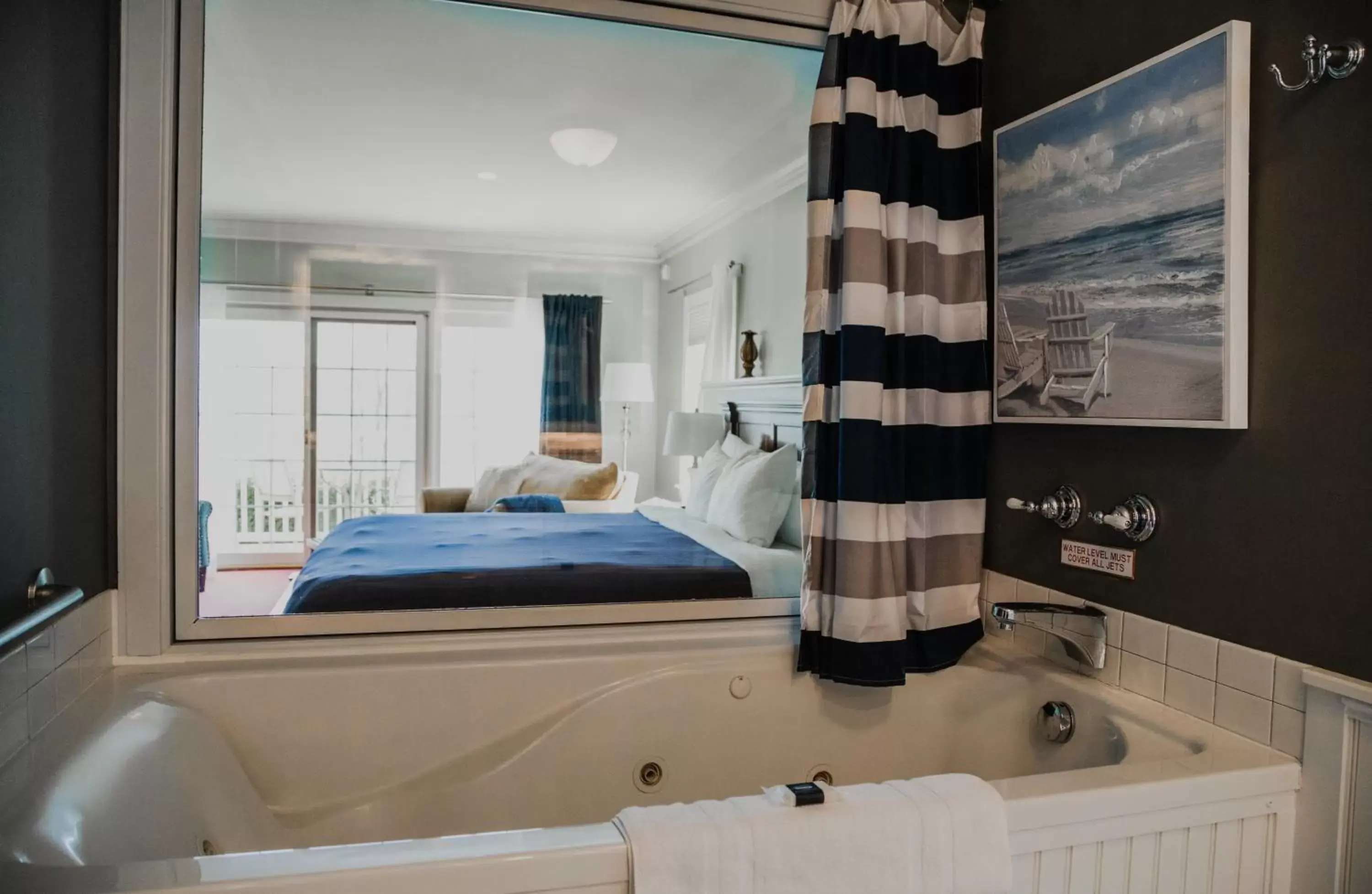 Bathroom in Inn at Taughannock Falls