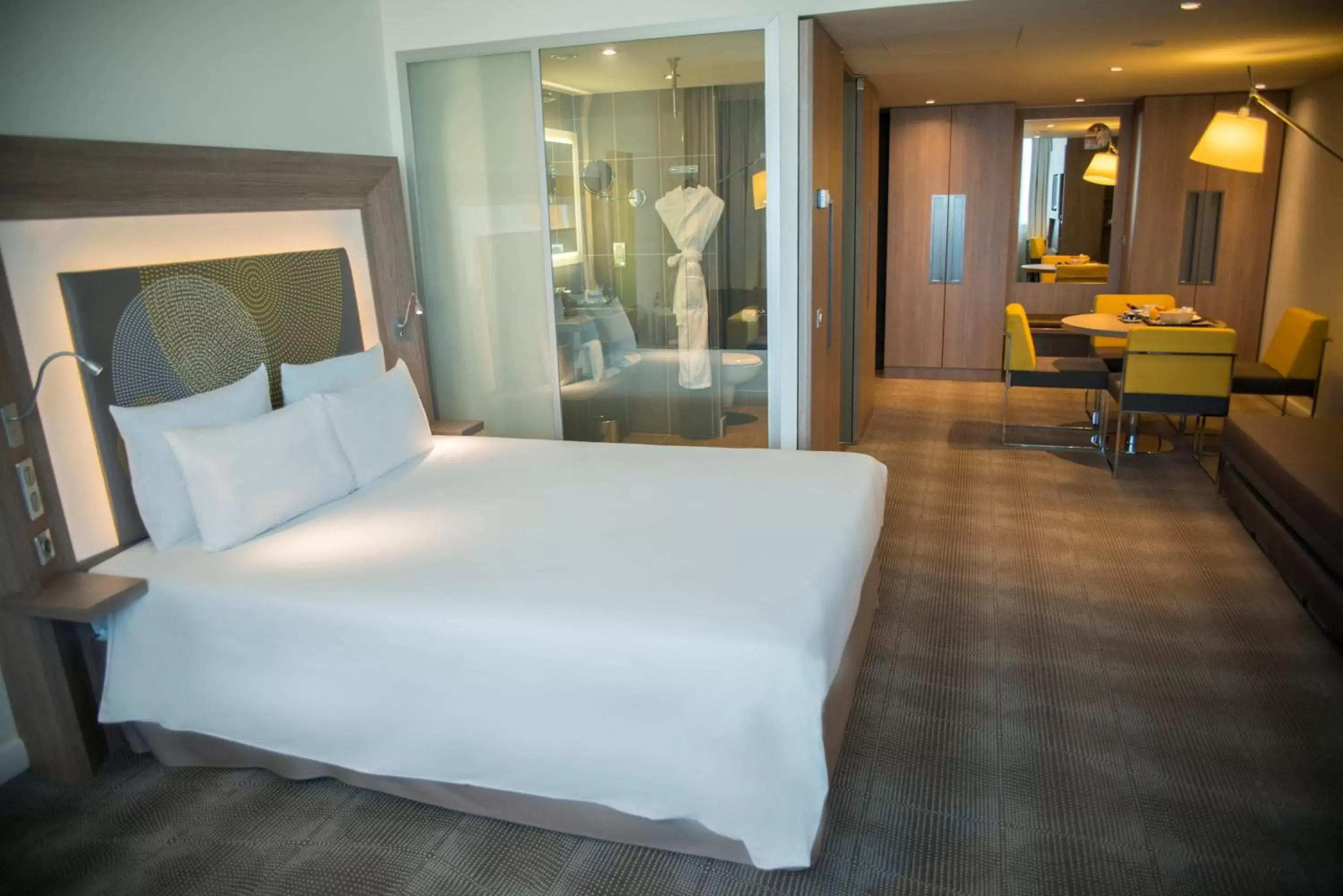 Photo of the whole room, Bed in Novotel Sofia