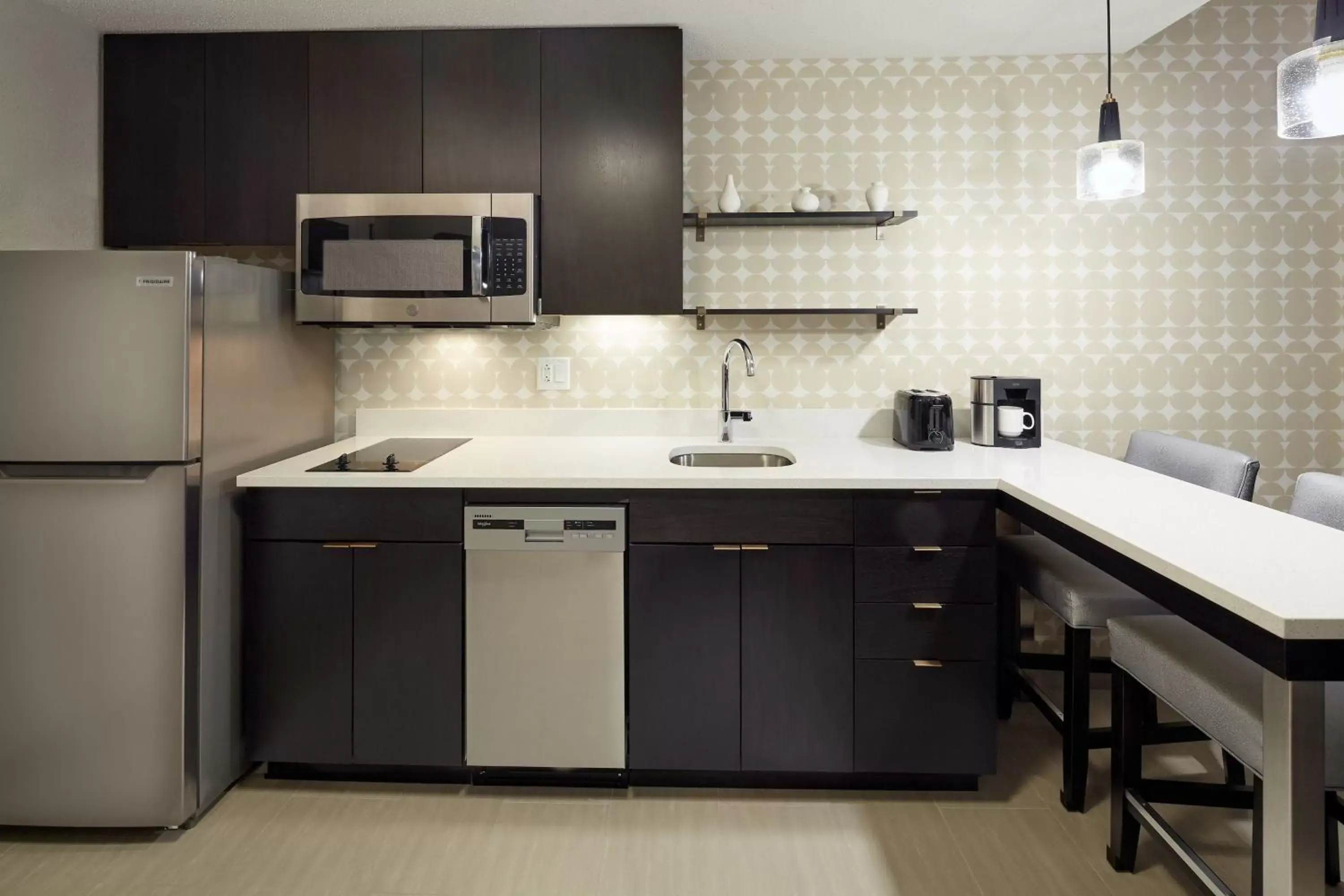 Kitchen or kitchenette, Kitchen/Kitchenette in Residence Inn by Marriott Montreal Midtown