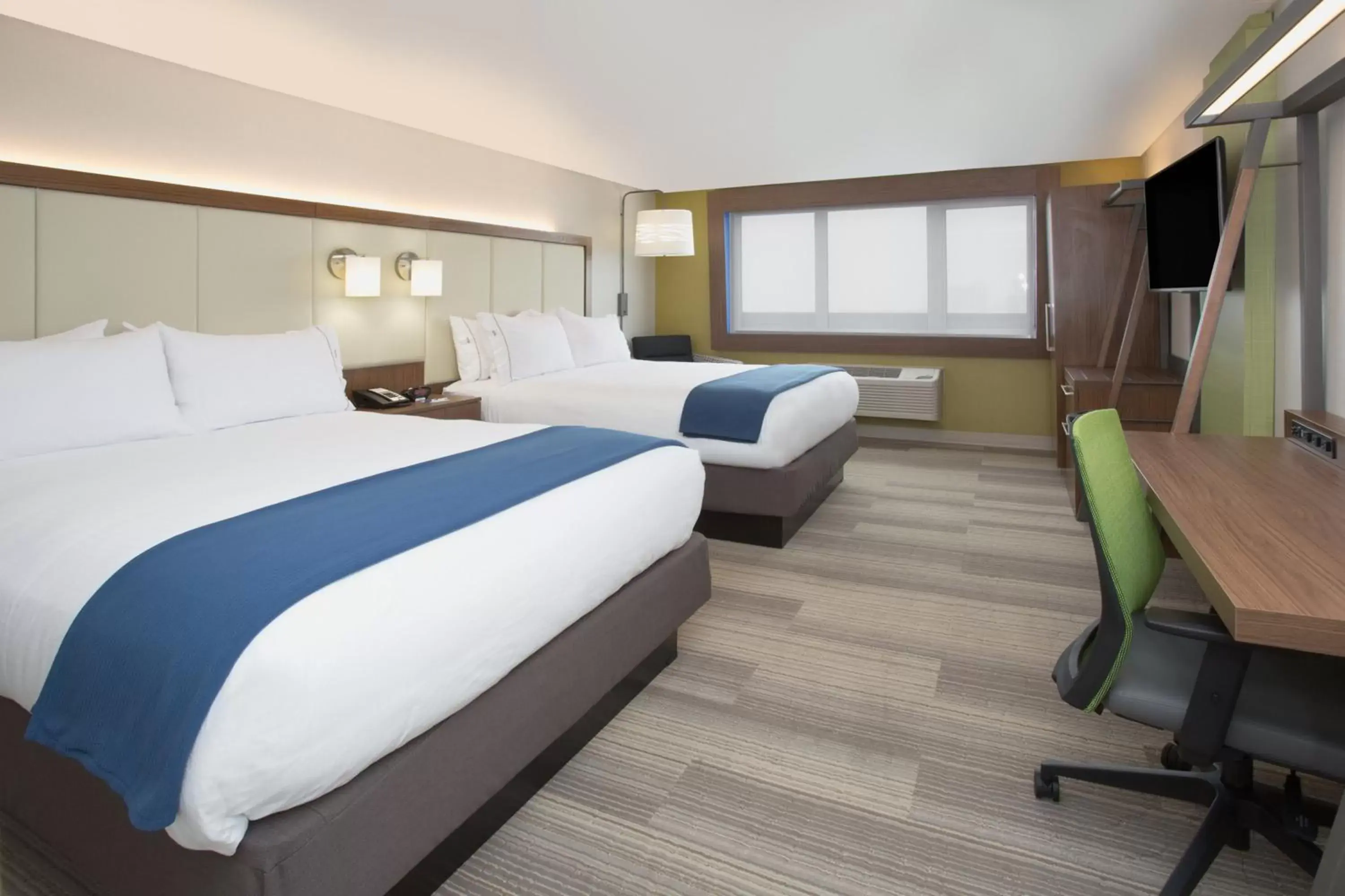 Photo of the whole room, Bed in Holiday Inn Express & Suites Perryton, an IHG Hotel