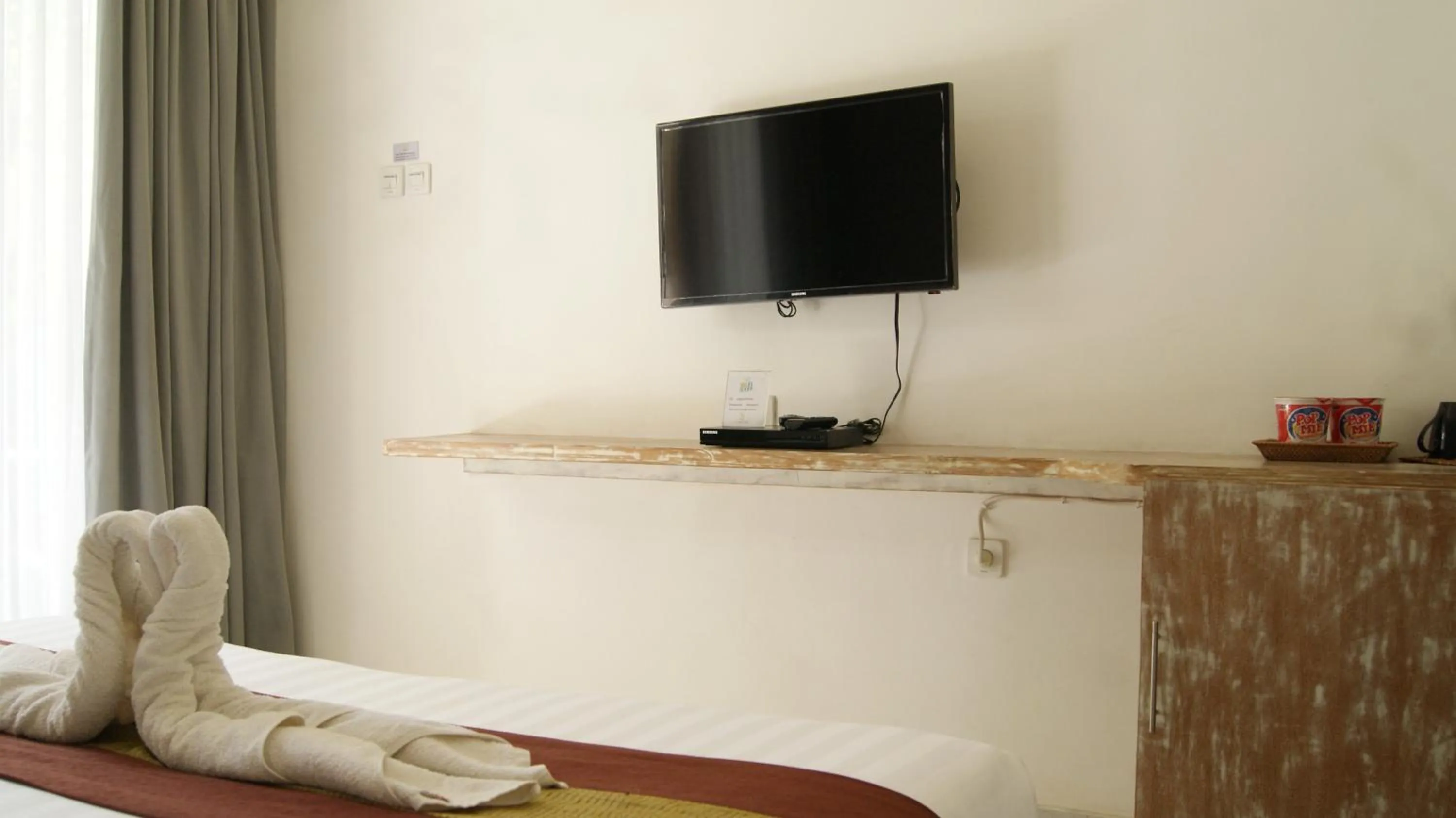 TV and multimedia in Sugiras Living