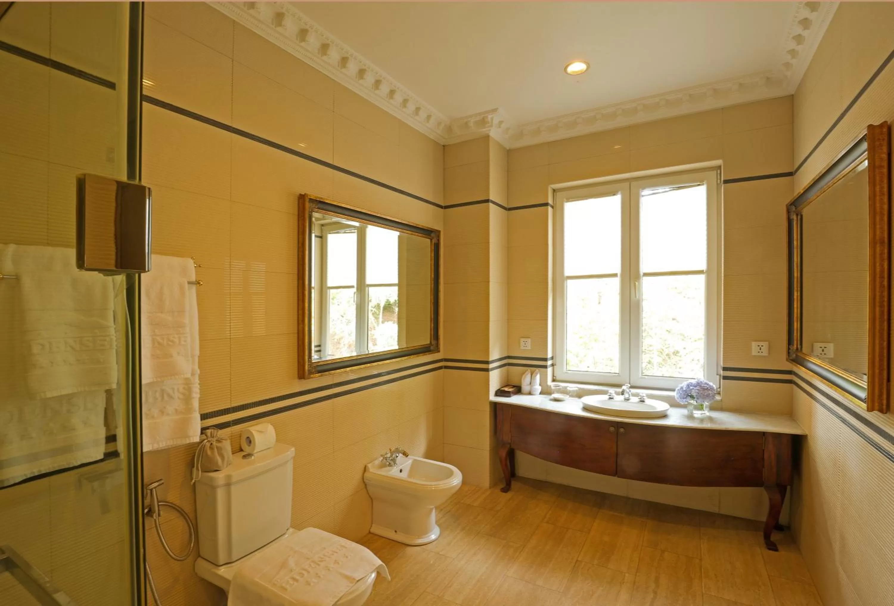 Bathroom in Dalat Edensee Lake Resort & Spa