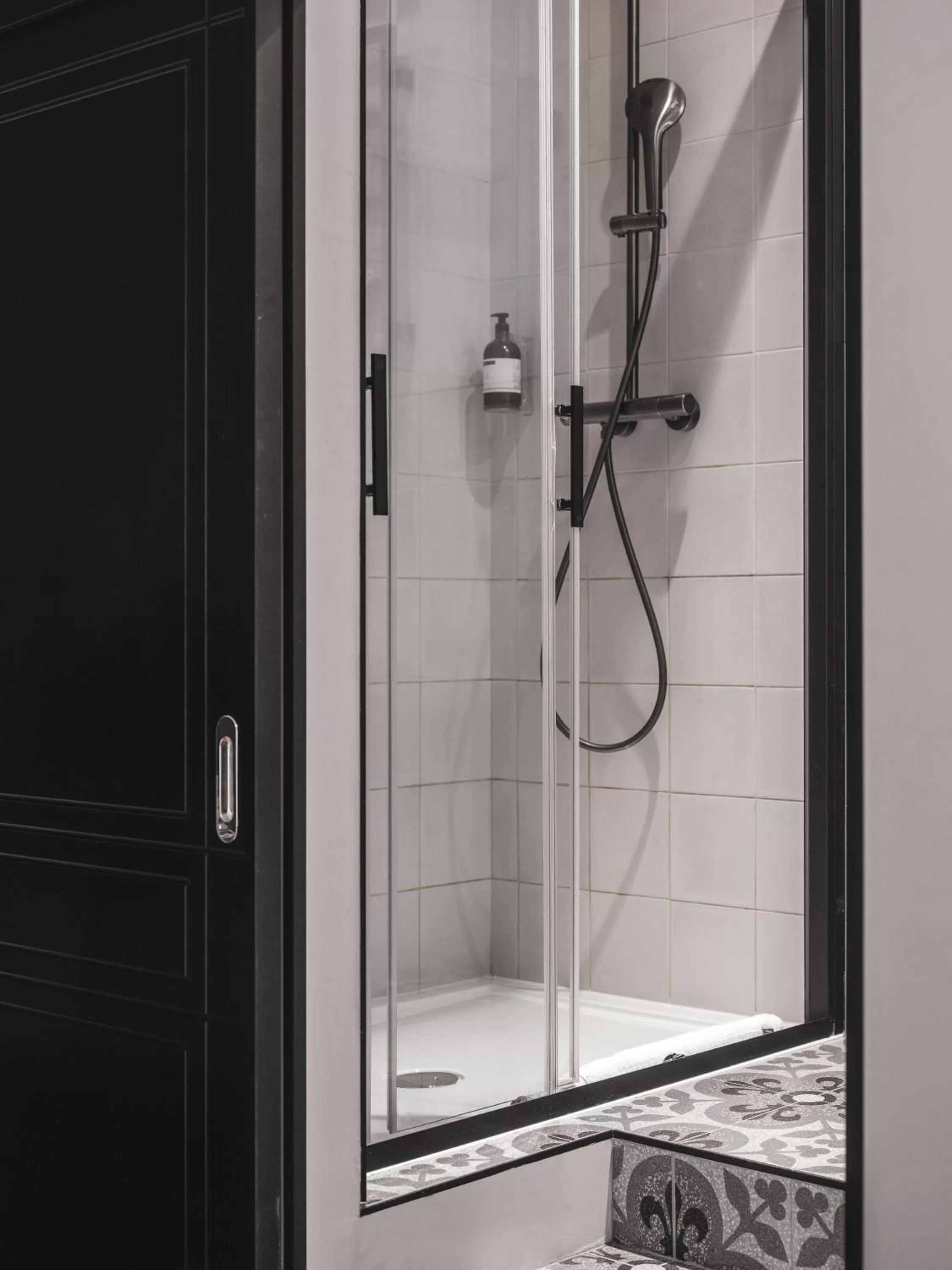 Bathroom in Maisons du Monde Hotel & Suites - Nantes