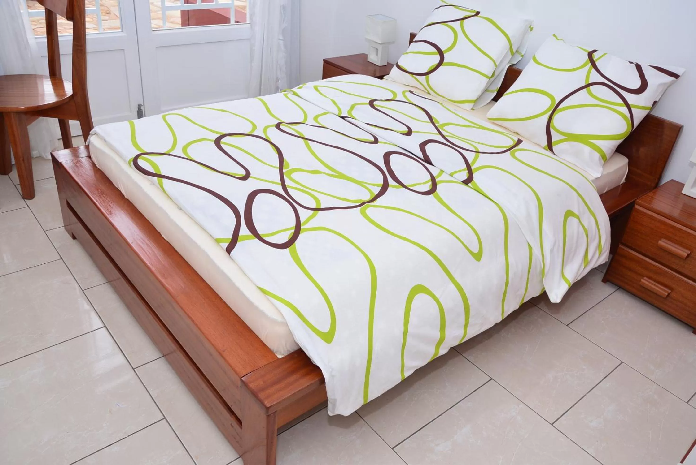 Bed in Hôtel Maisons-Sifa