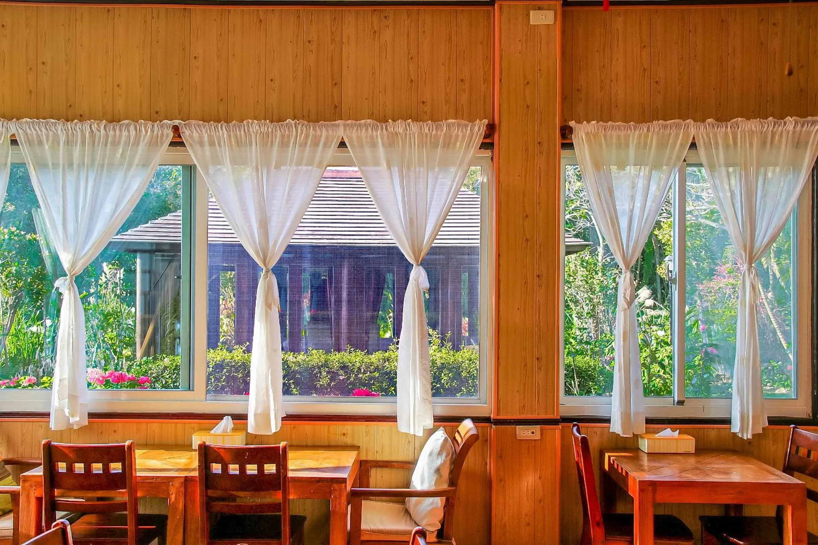 Restaurant/places to eat in Dream Home B&B