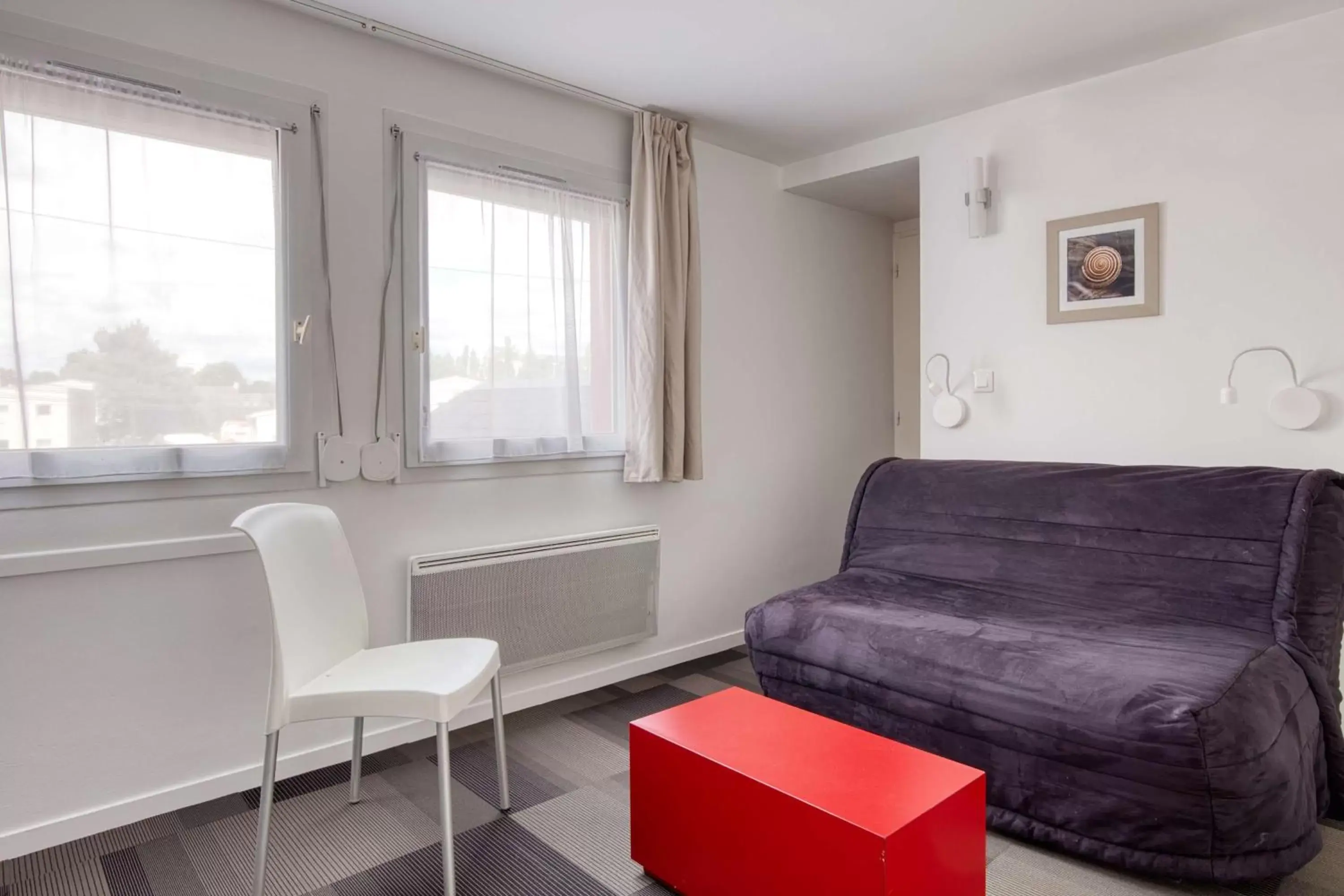 Bedroom, Seating Area in Sure Hotel by Best Western Nantes Saint-Herblain