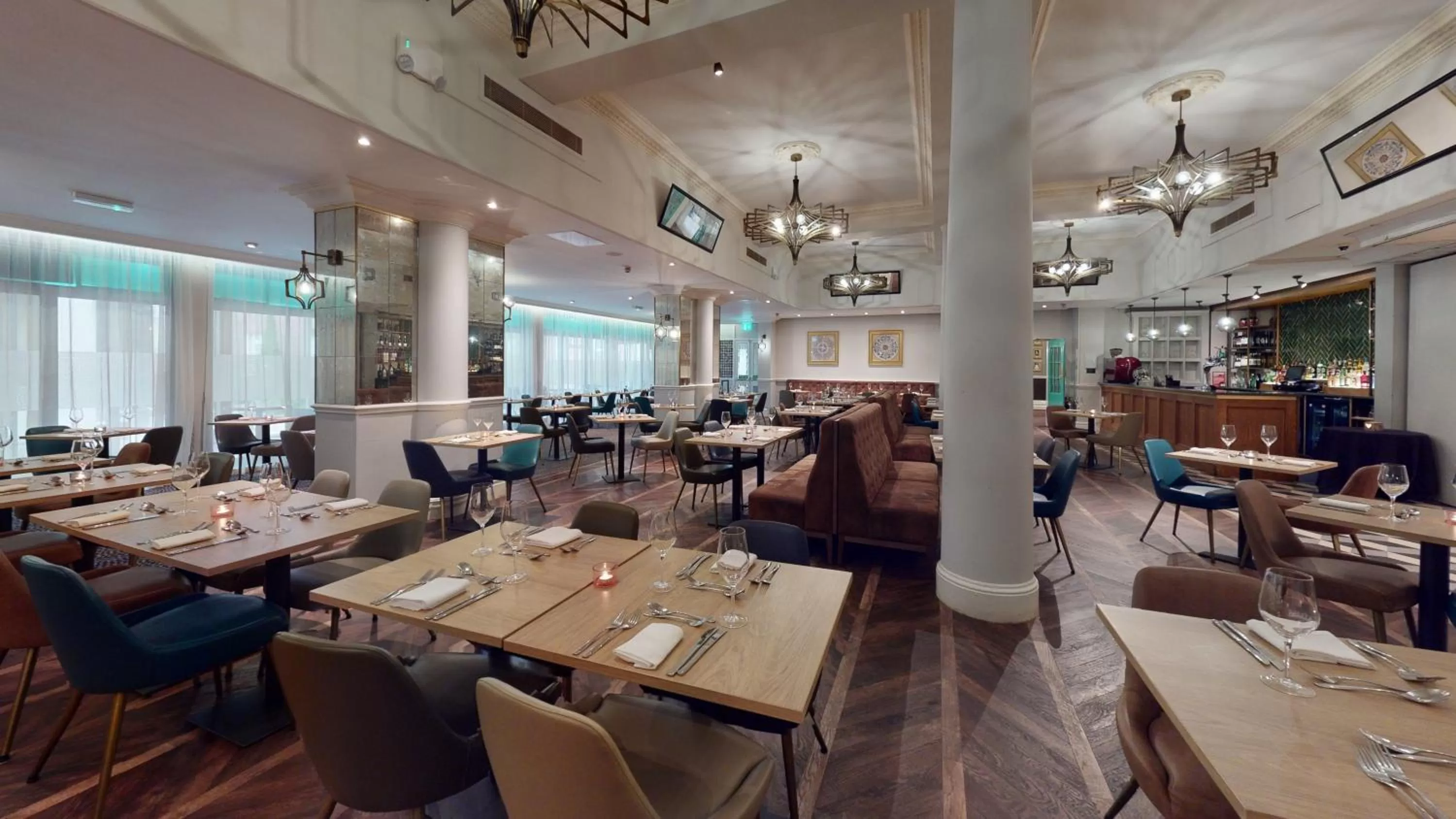 Restaurant/places to eat in The Queen at Chester Hotel, BW Premier Collection