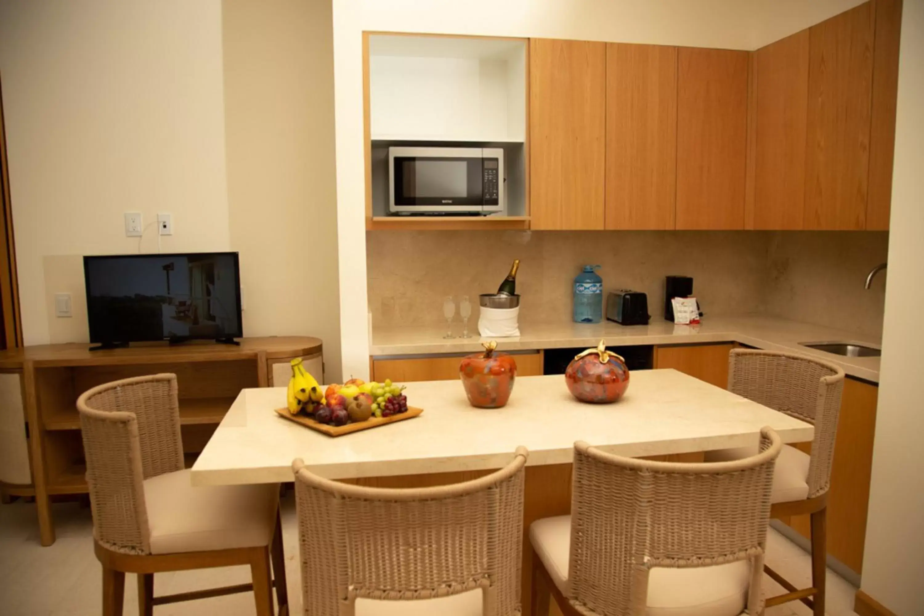 Living room, Kitchen/Kitchenette in Grand Matlali Riviera Nayarit