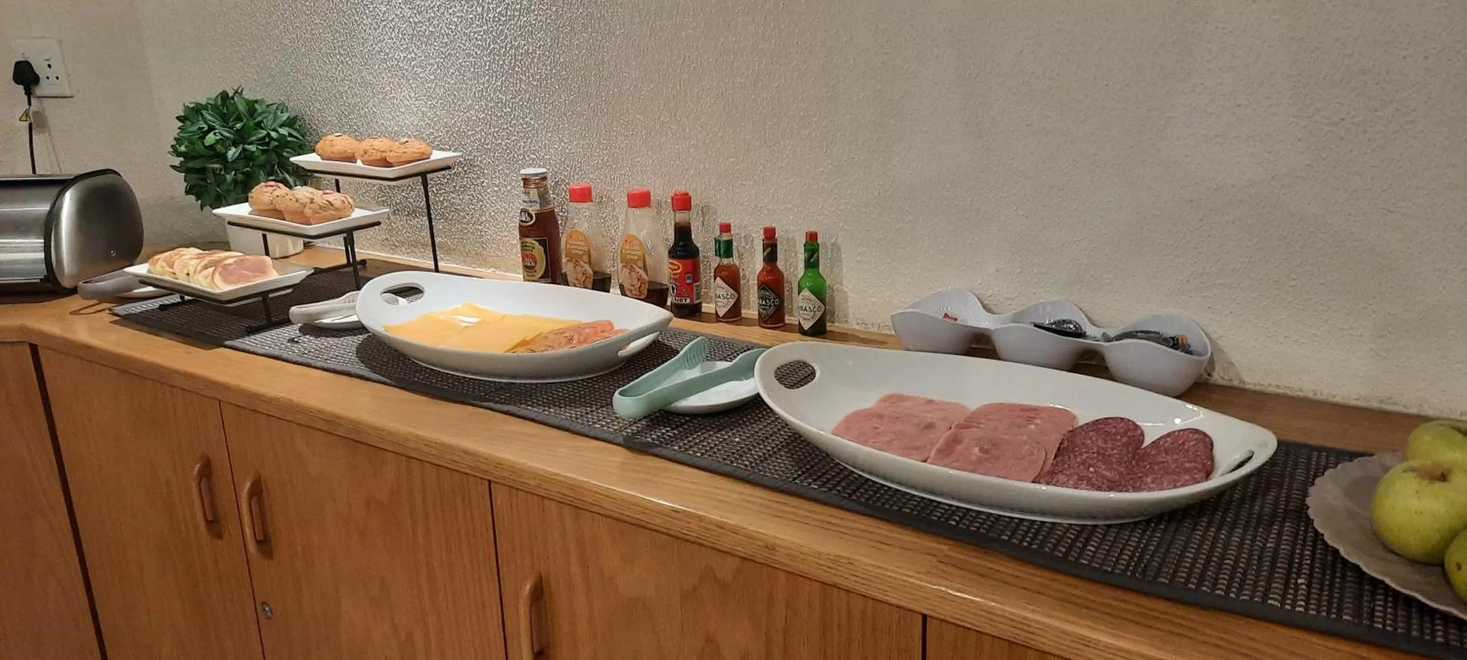 Buffet breakfast, Food in DESERT DREAMS B&B