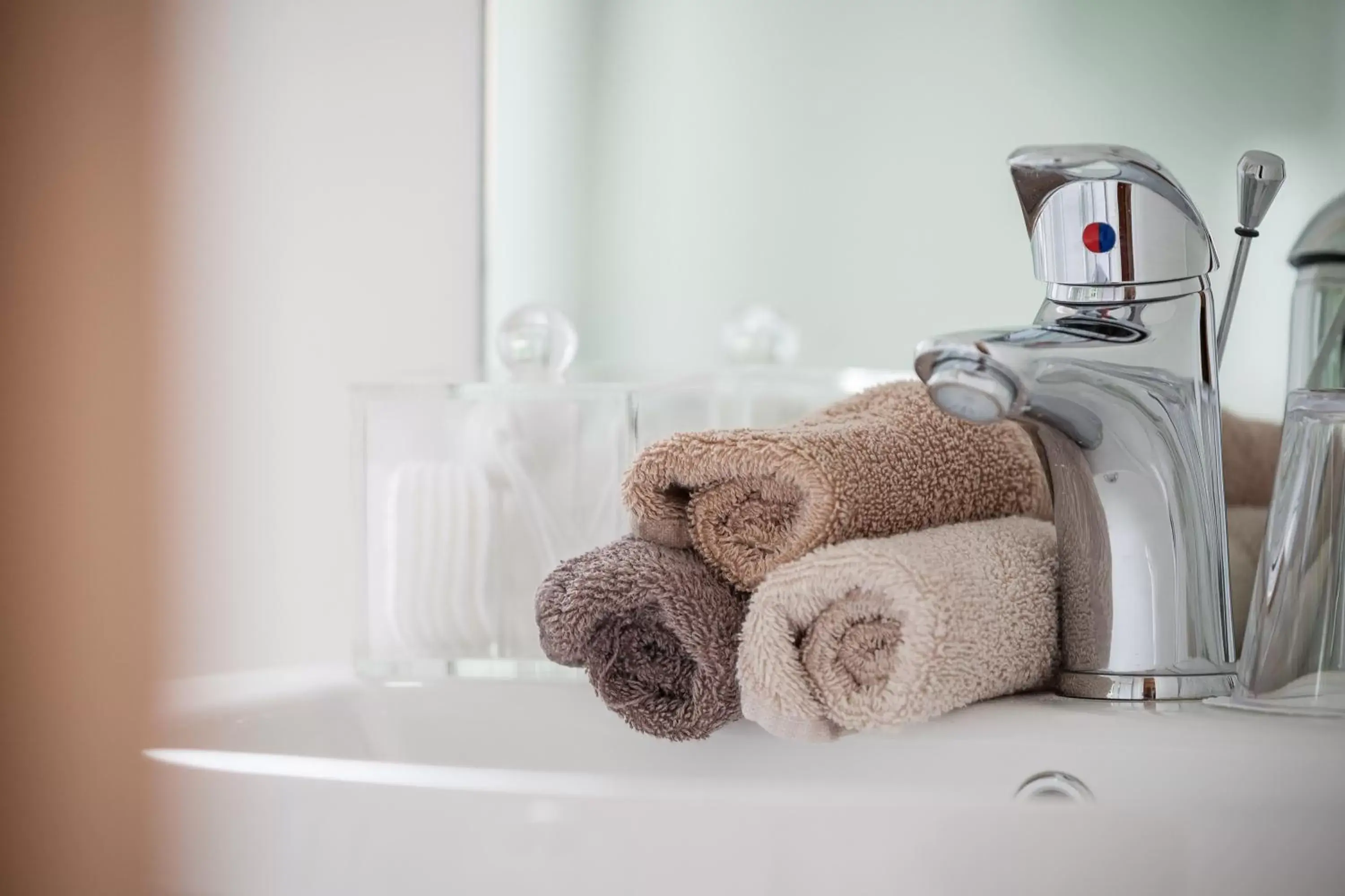 Small Double Room in Goldsborough Hall Small Double Room in Goldsborough Hall