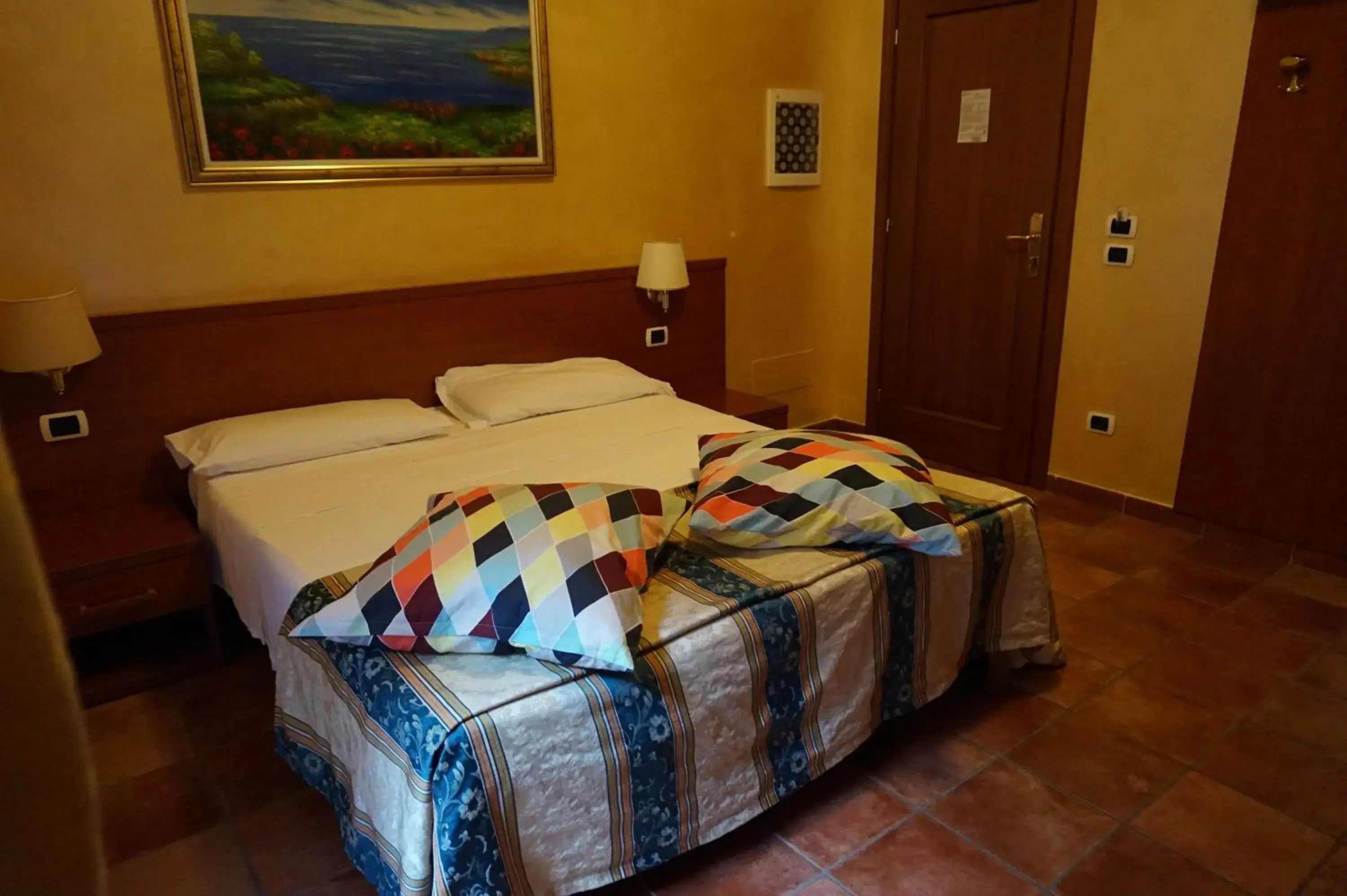 Bed in Hotel Maryelen