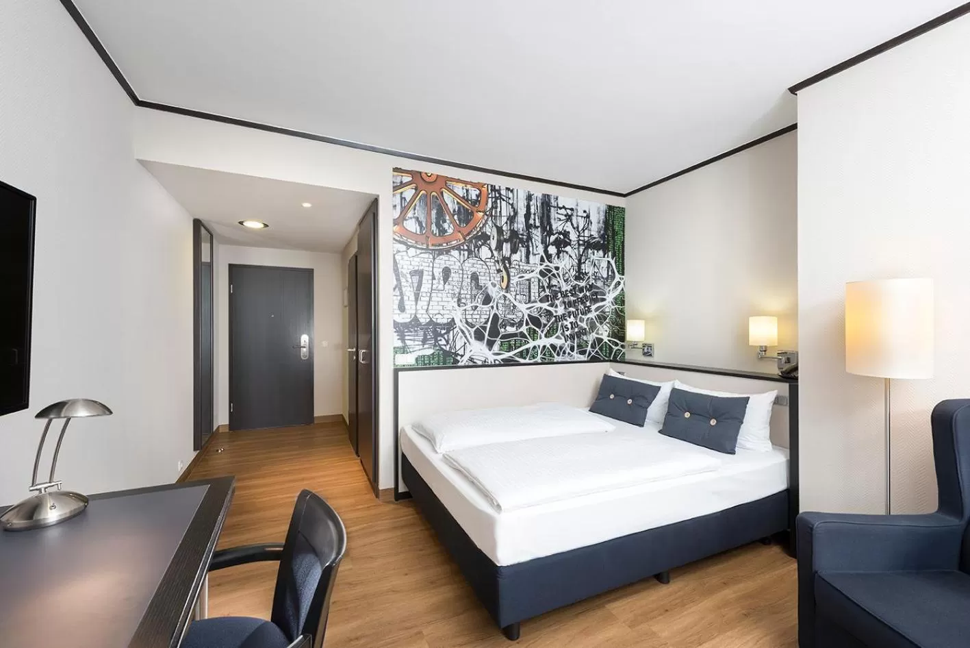 Photo of the whole room, Bed in Seminaris Hotel Bad Honnef