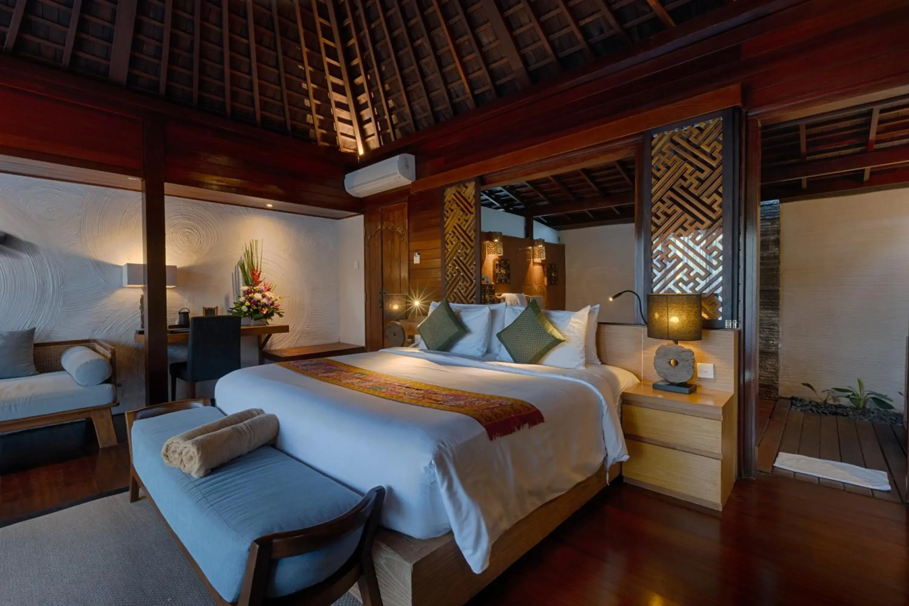 Food and drinks, Bed in Black Penny Villas Ubud