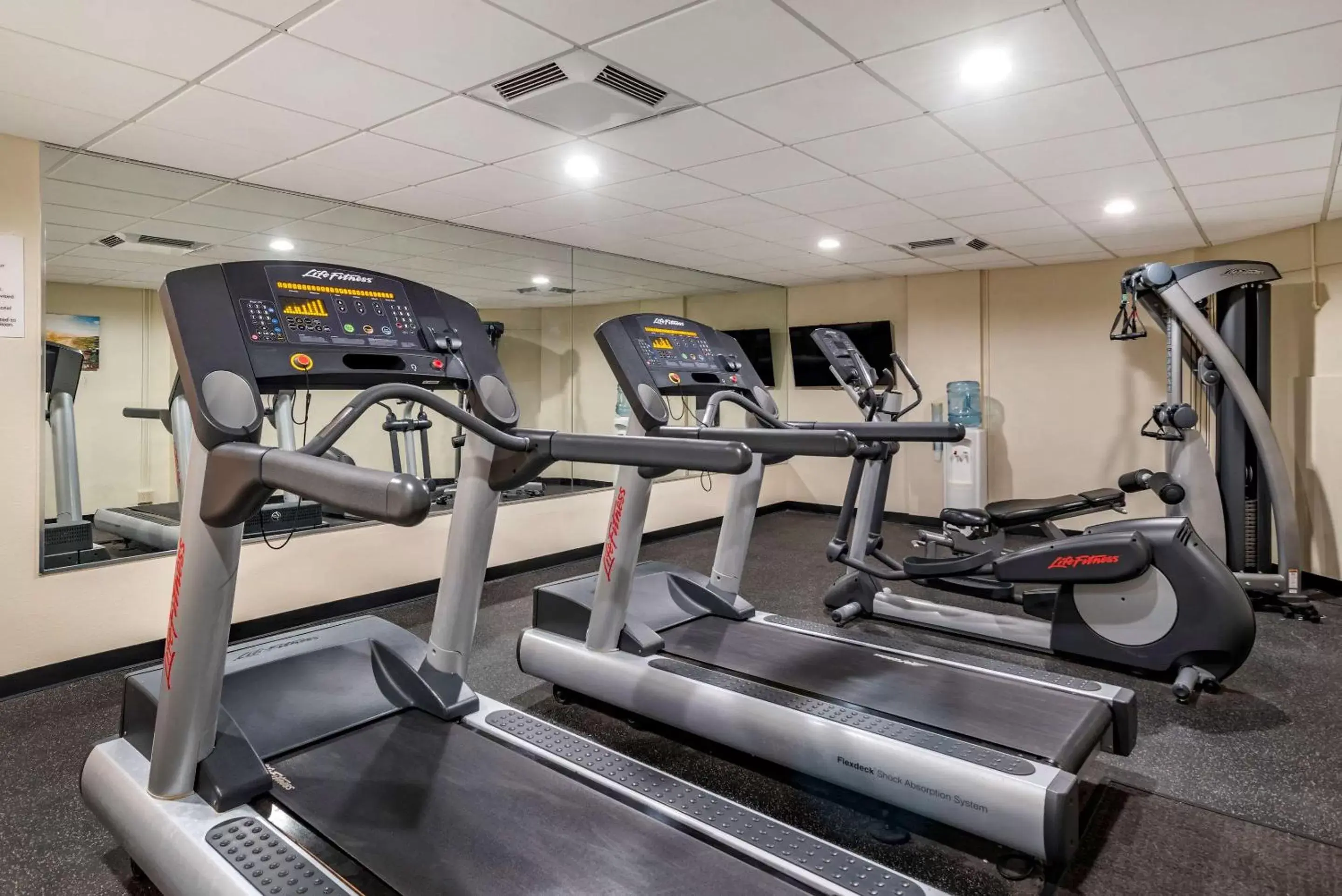 Activities, Fitness Center/Facilities in Comfort Inn & Suites New Orleans Airport North